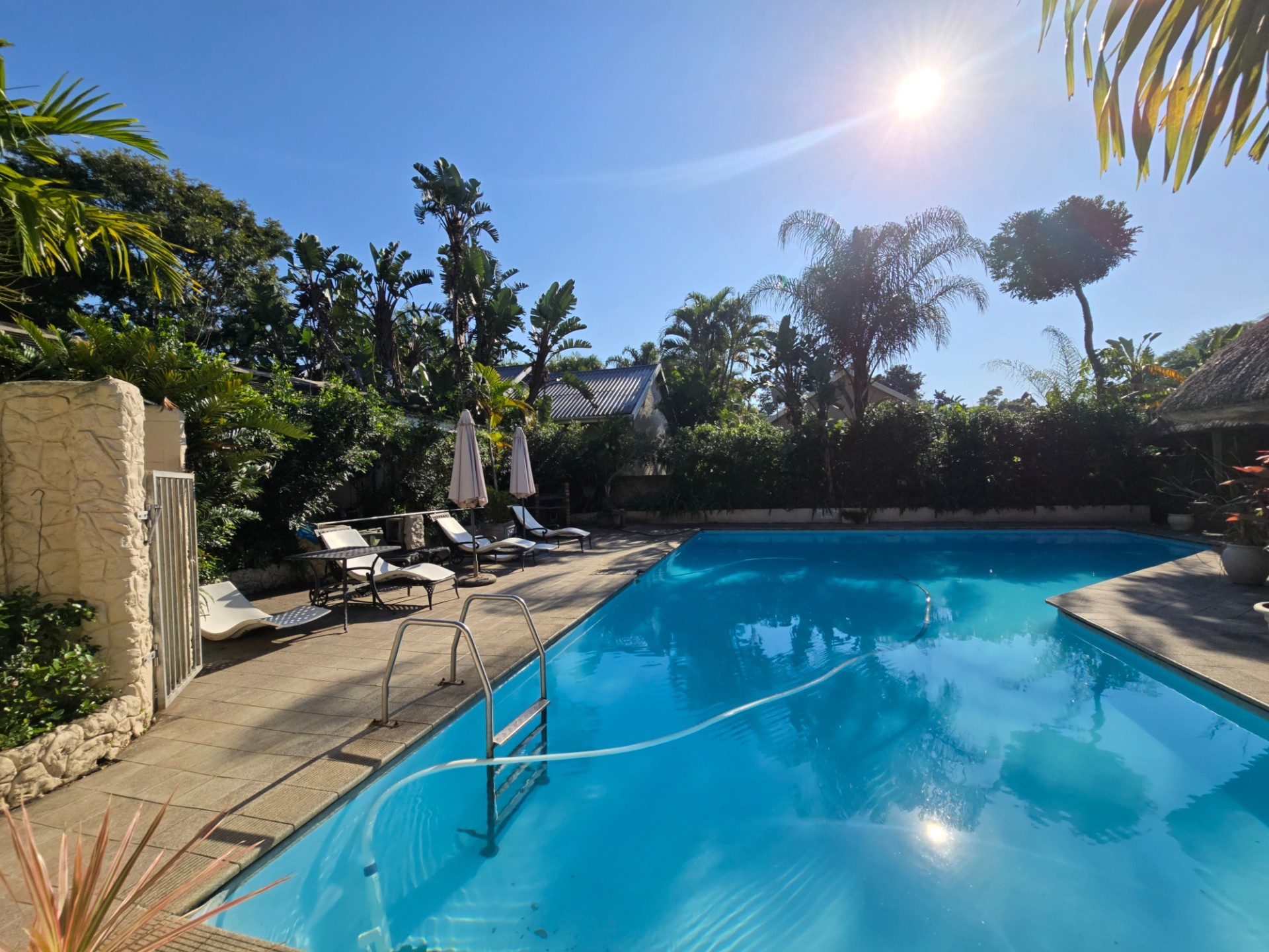 Fully furnished 2-bedroom apartment in the hippo capital of the world.