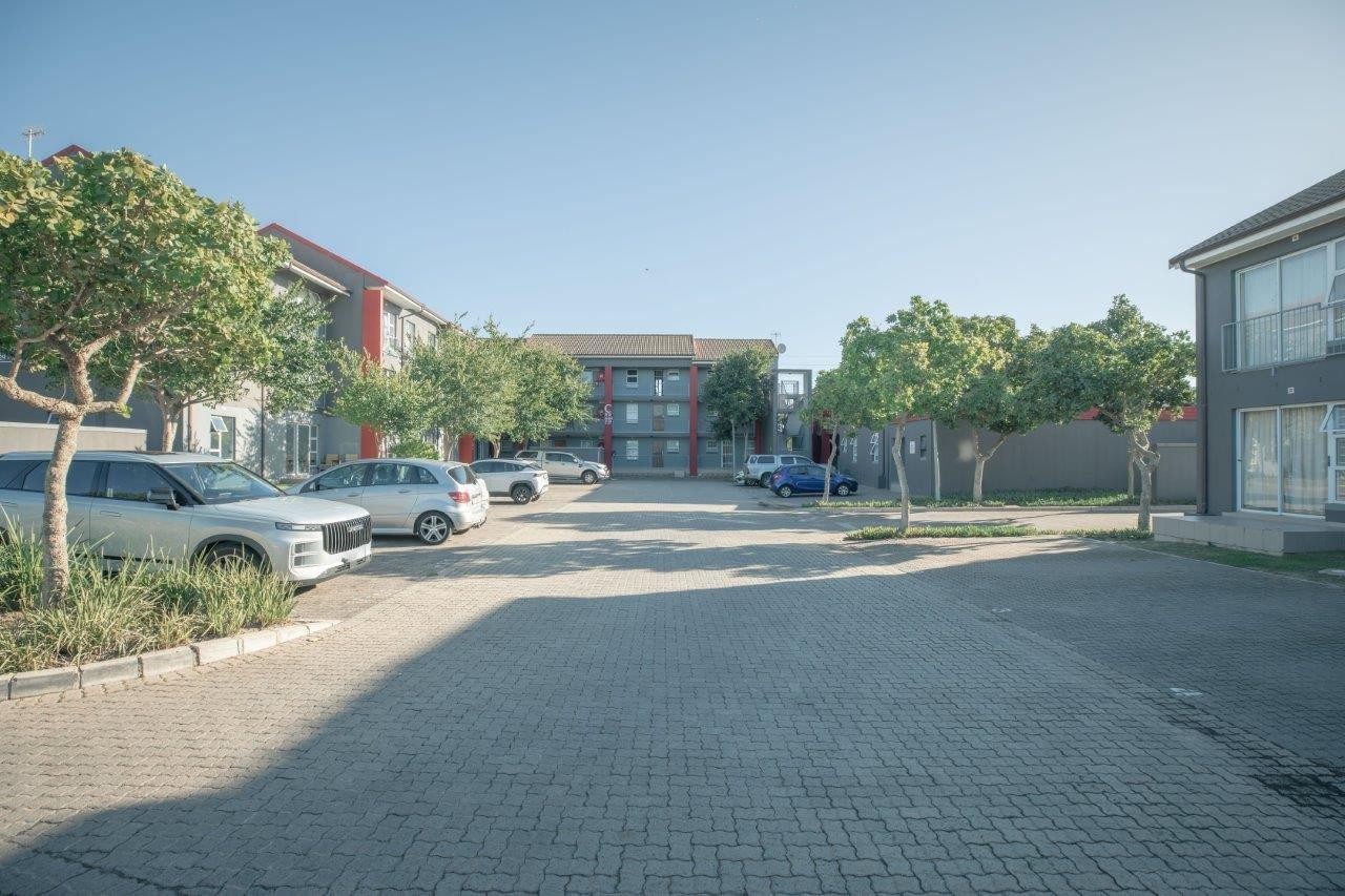 Apartment For Sale in Buh Rein Estate, Kraaifontein