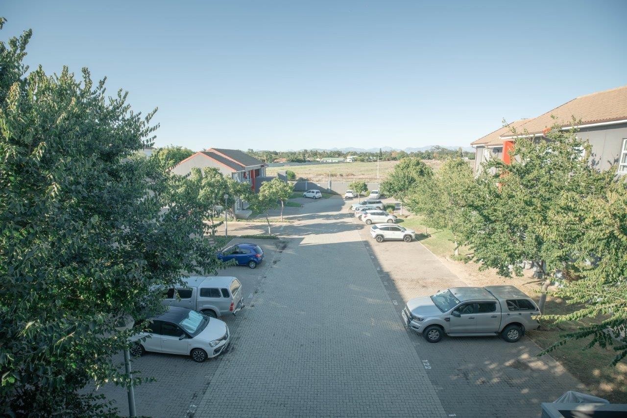 Apartment For Sale in Buh Rein Estate, Kraaifontein