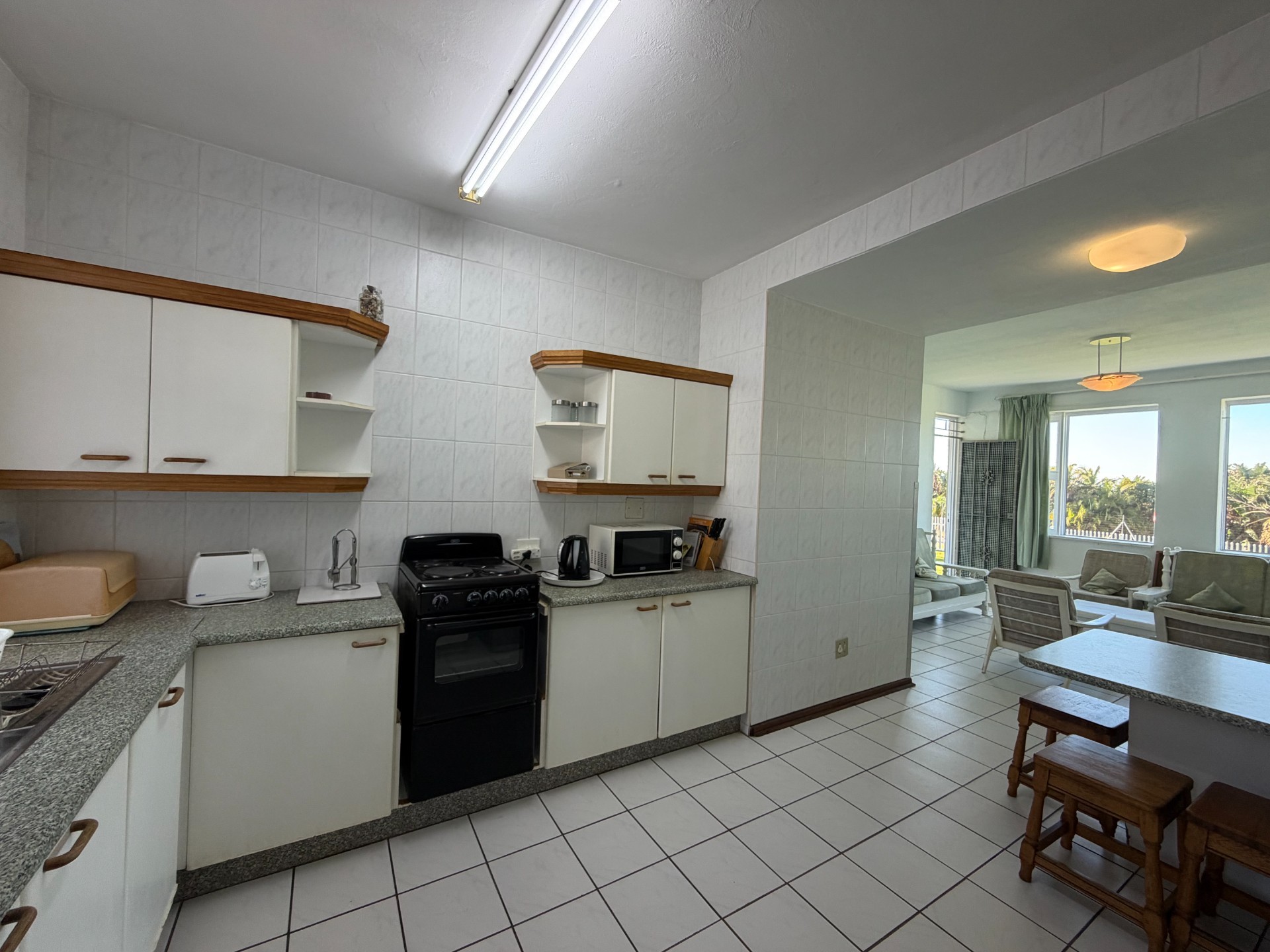 Coastal Living at Its Best Two Bedroom Apartment in Uvongo