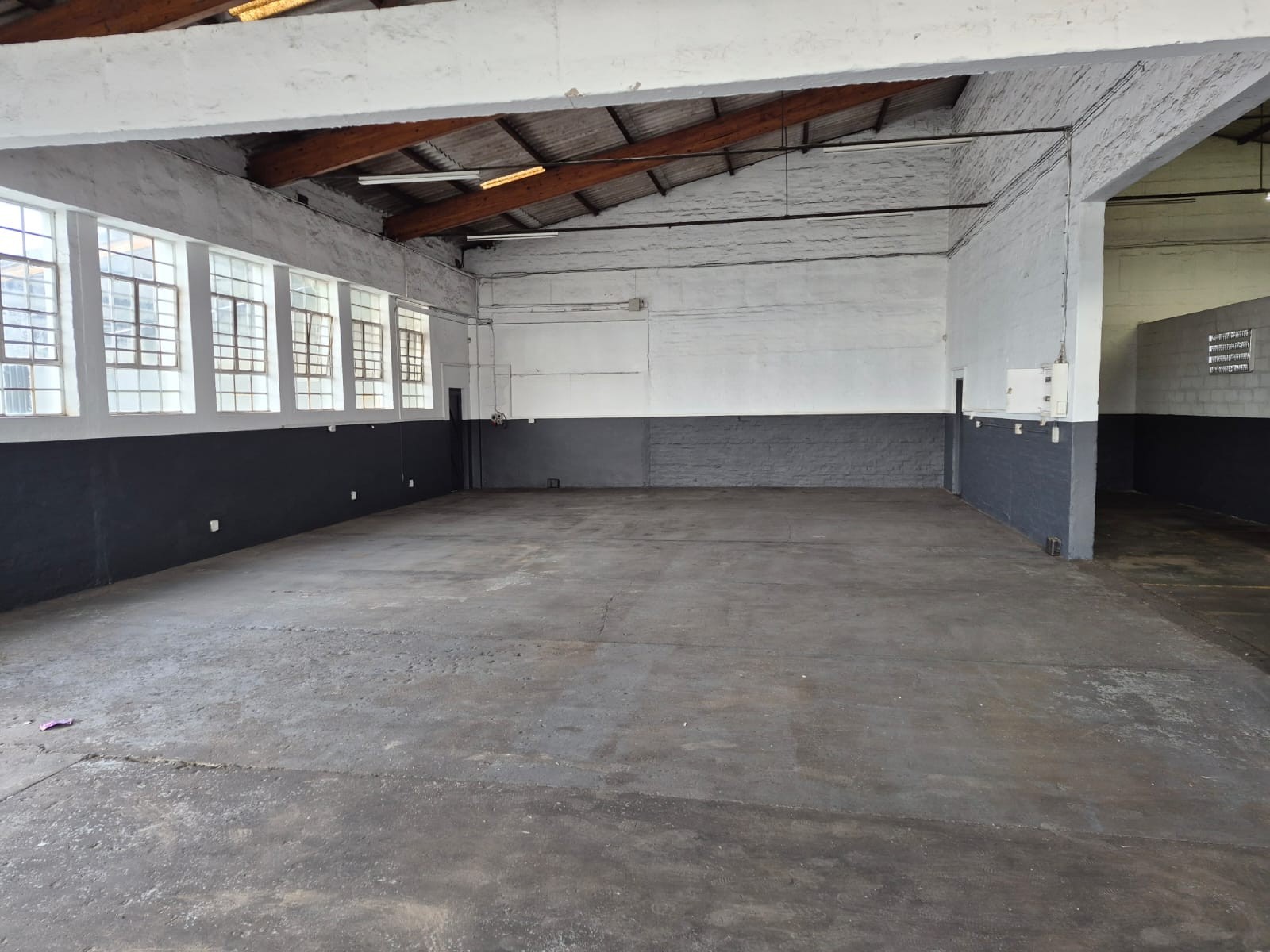 Warehouse To Rent in Sidwell, Port Elizabeth