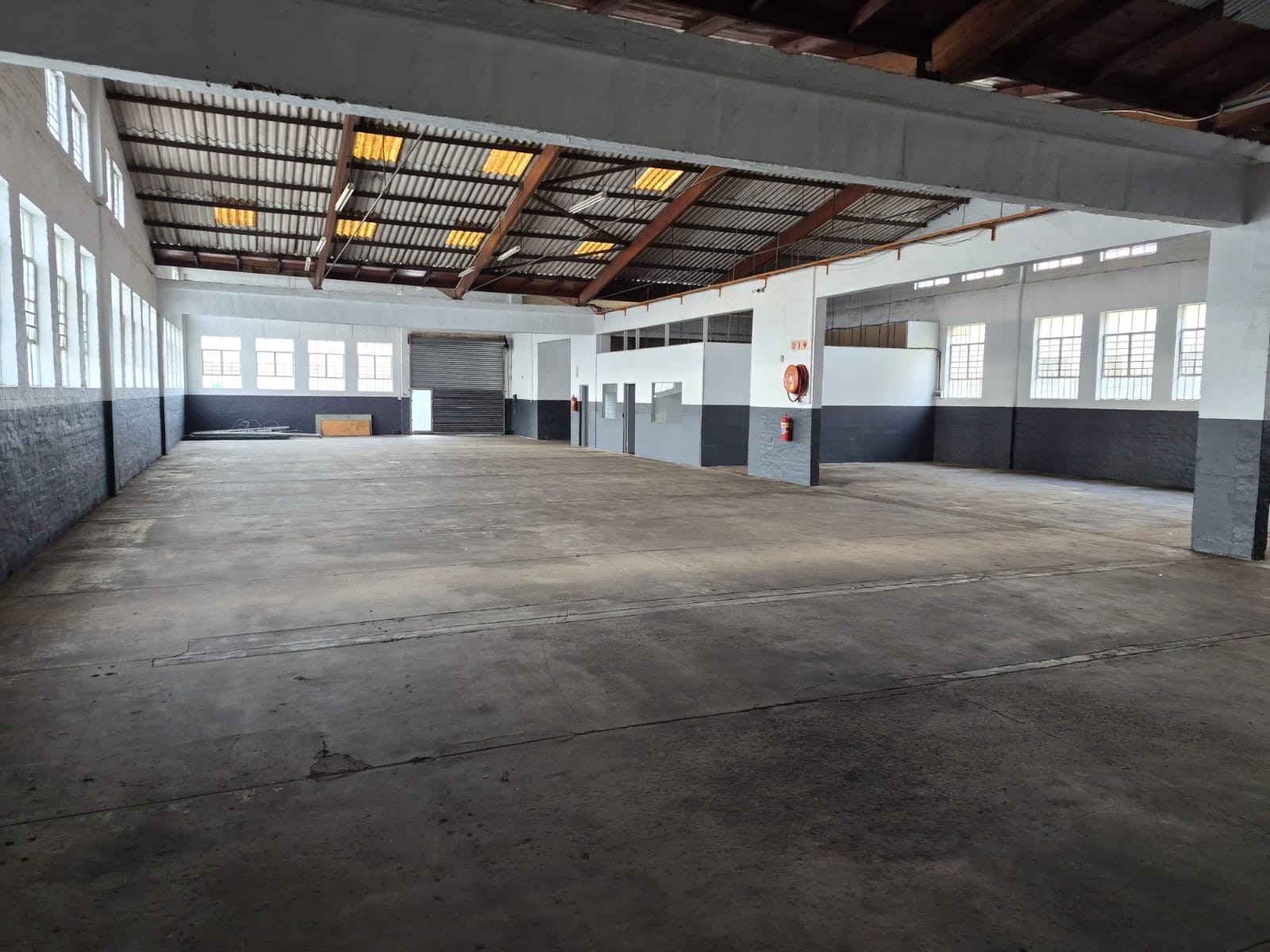 Warehouse To Rent in Sidwell, Port Elizabeth