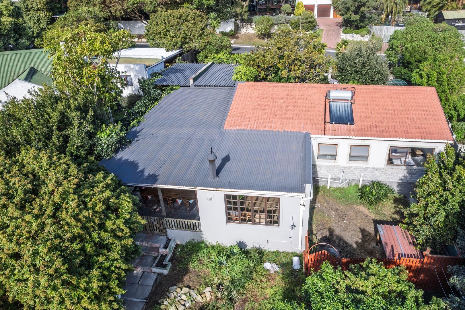 House For Sale in Simons Town