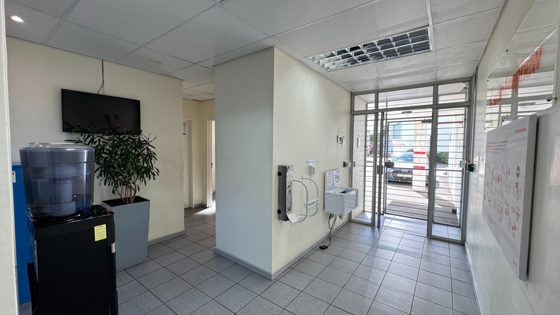Neat and Secure 1 108m² Warehouse To Let in Montague Gardens, Cape Town | 100 Amp Power