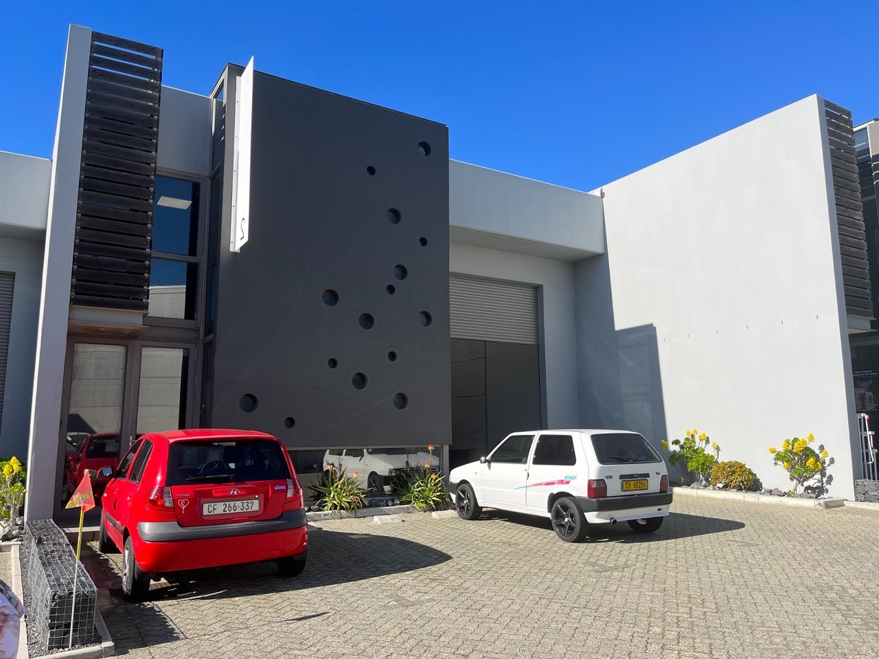 515m² Warehouse To LET in The Reserve Business Park 1