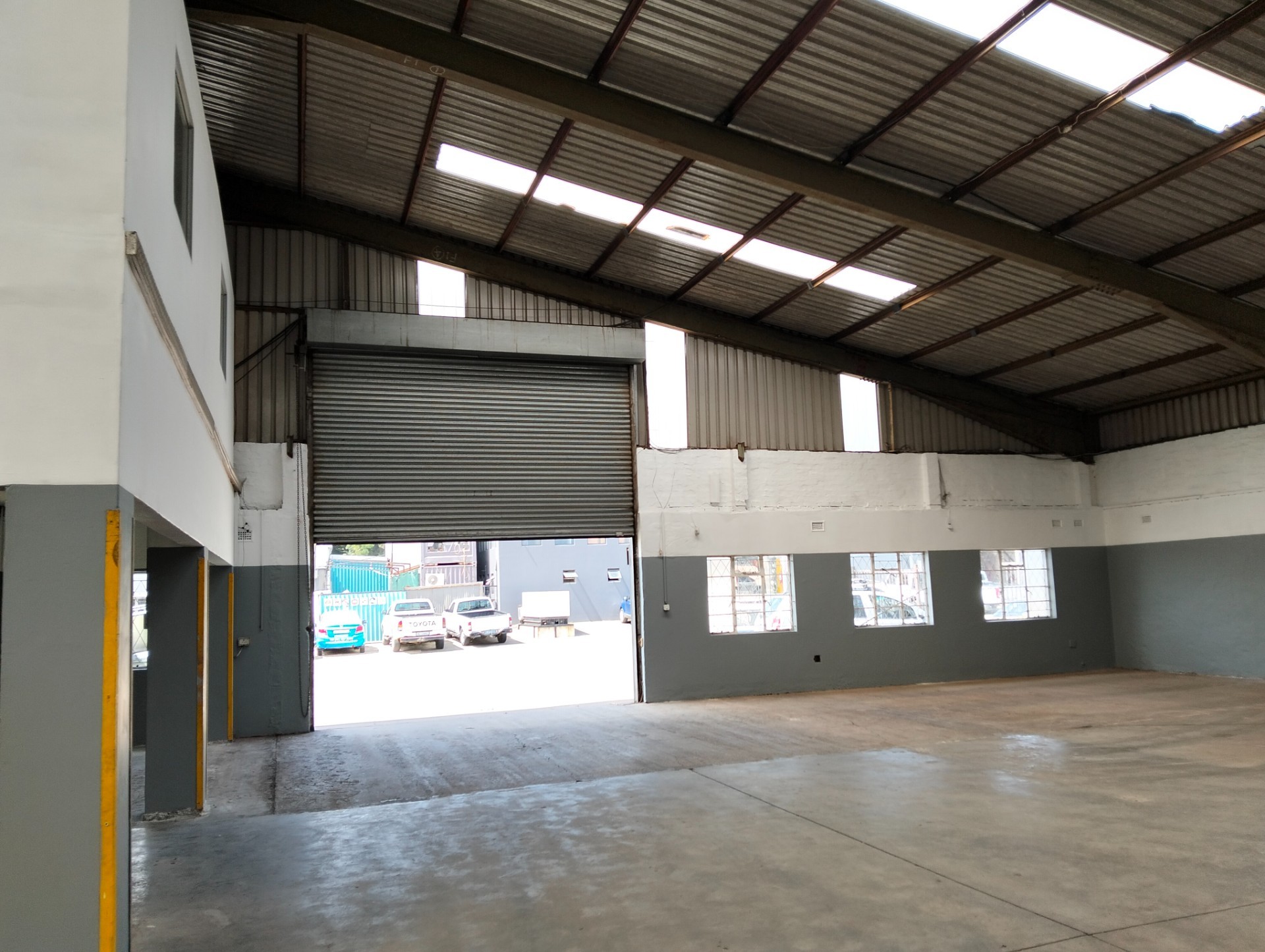 Warehouse To Rent in Glen Anil, Durban North, KwaZulu Natal