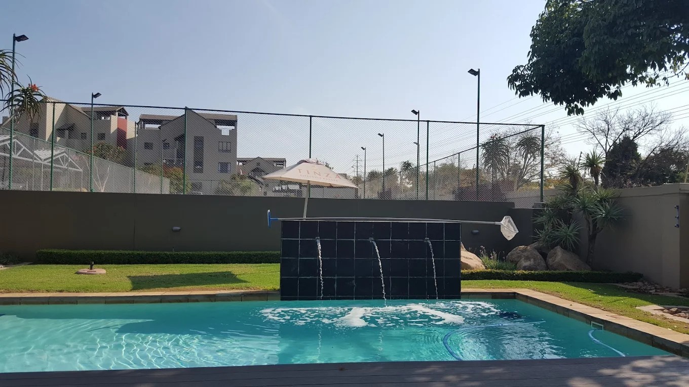 Apartment To Rent in Lonehill, Sandton