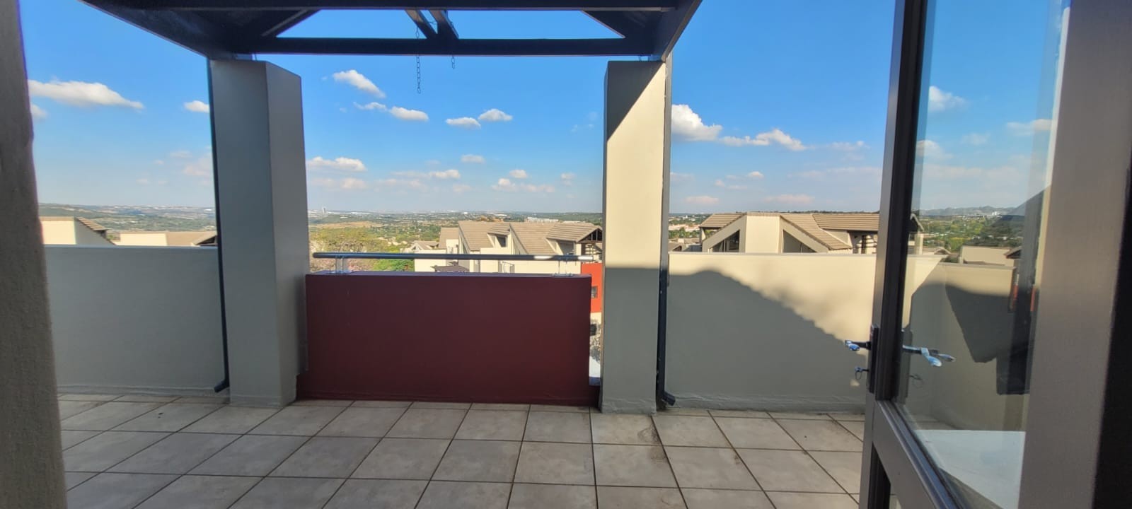 Apartment To Rent in Lonehill, Sandton