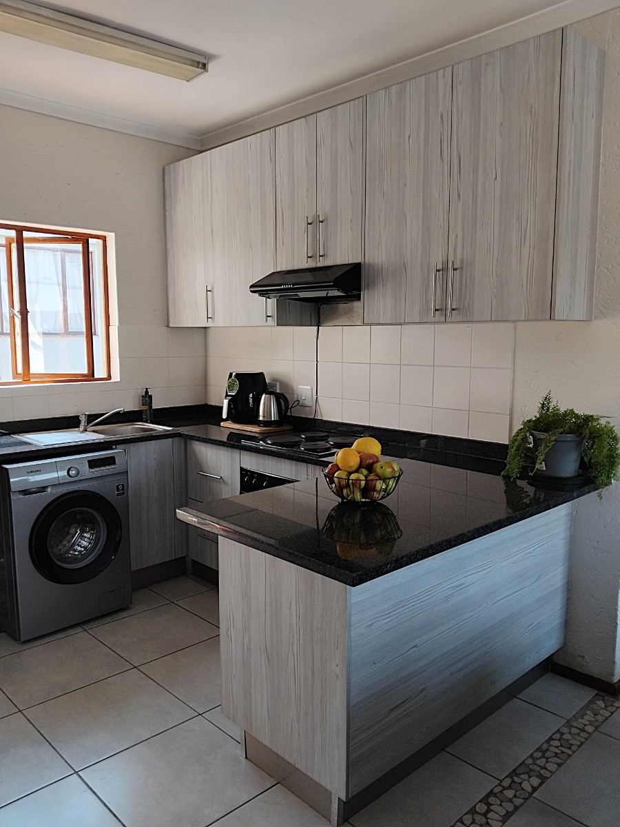 Modern 2-Bedroom, 1 Full Bathroom Upstairs Apartment for Sale in Lonehill