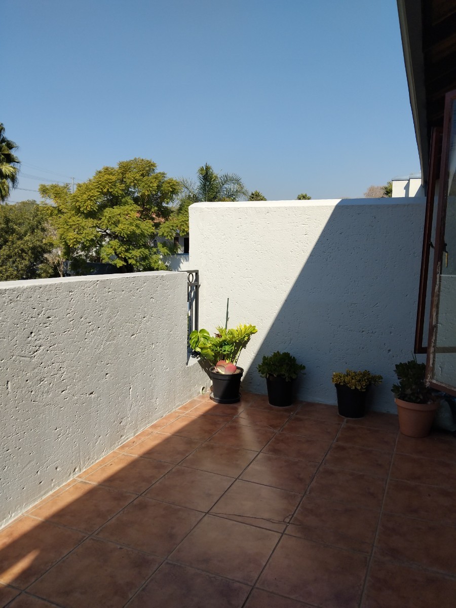 Modern 2-Bedroom, 1 Full Bathroom Upstairs Apartment for Sale in Lonehill