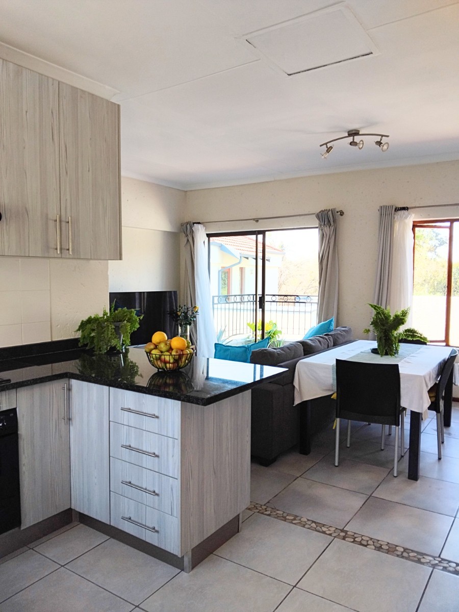 Modern 2-Bedroom, 1 Full Bathroom Upstairs Apartment for Sale in Lonehill