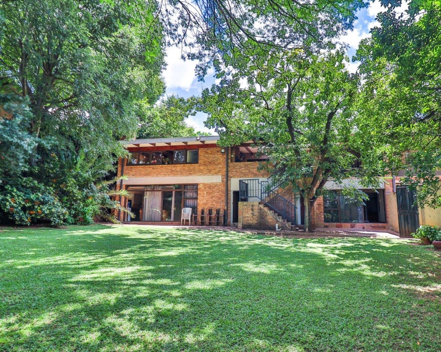 Exceptional 7 Bedroom Investment Property With Endless Potential (2 Self Contained Homes)