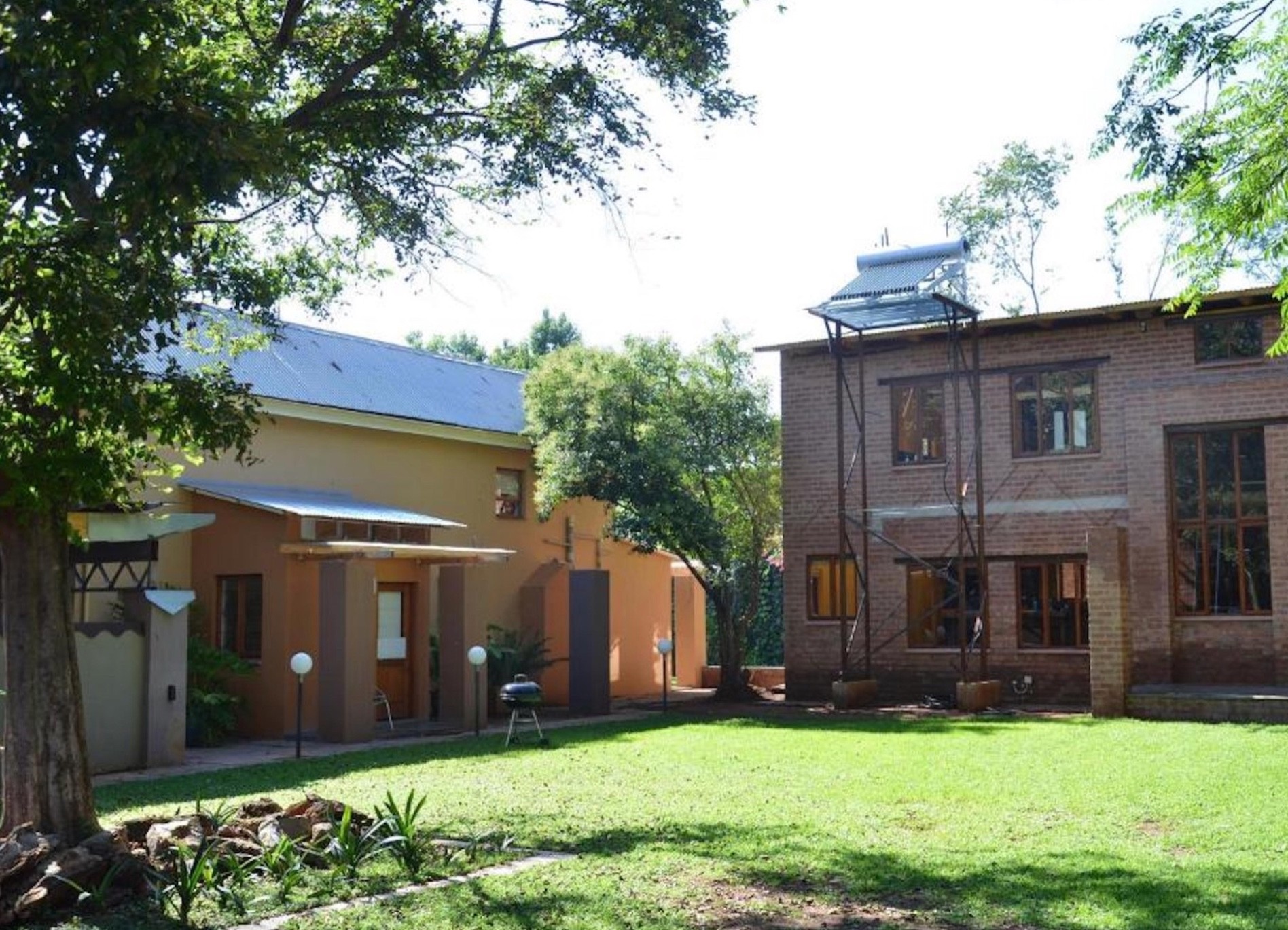 Delux Guesthouse And Investment Opportunity - Prime Pretoria Location (Close to HPC And TUKS)