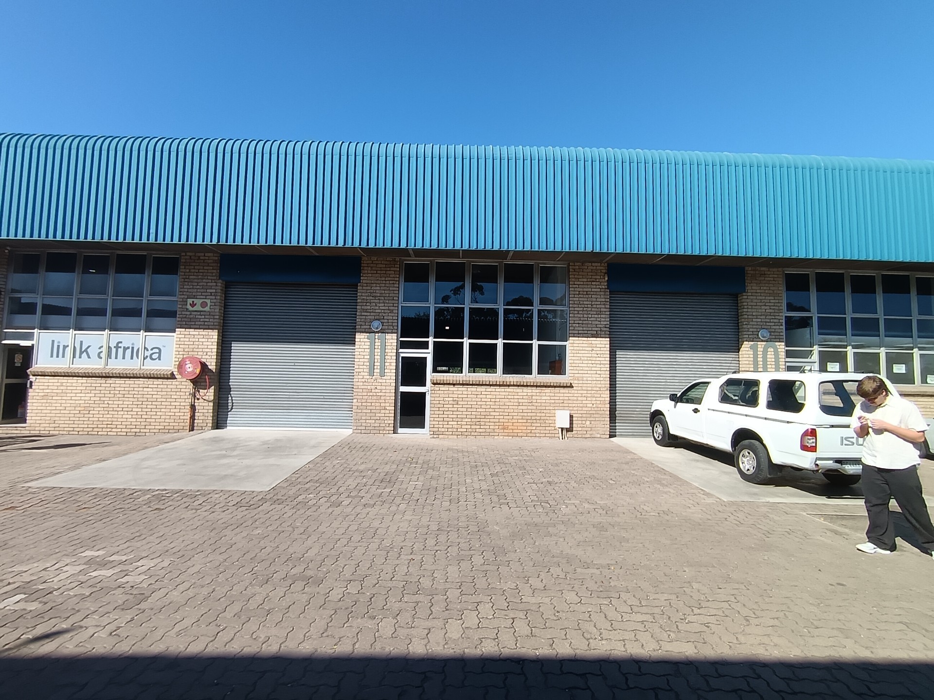 216m² Warehouse To Let | Greystone Industrial Park | Glen Anil
