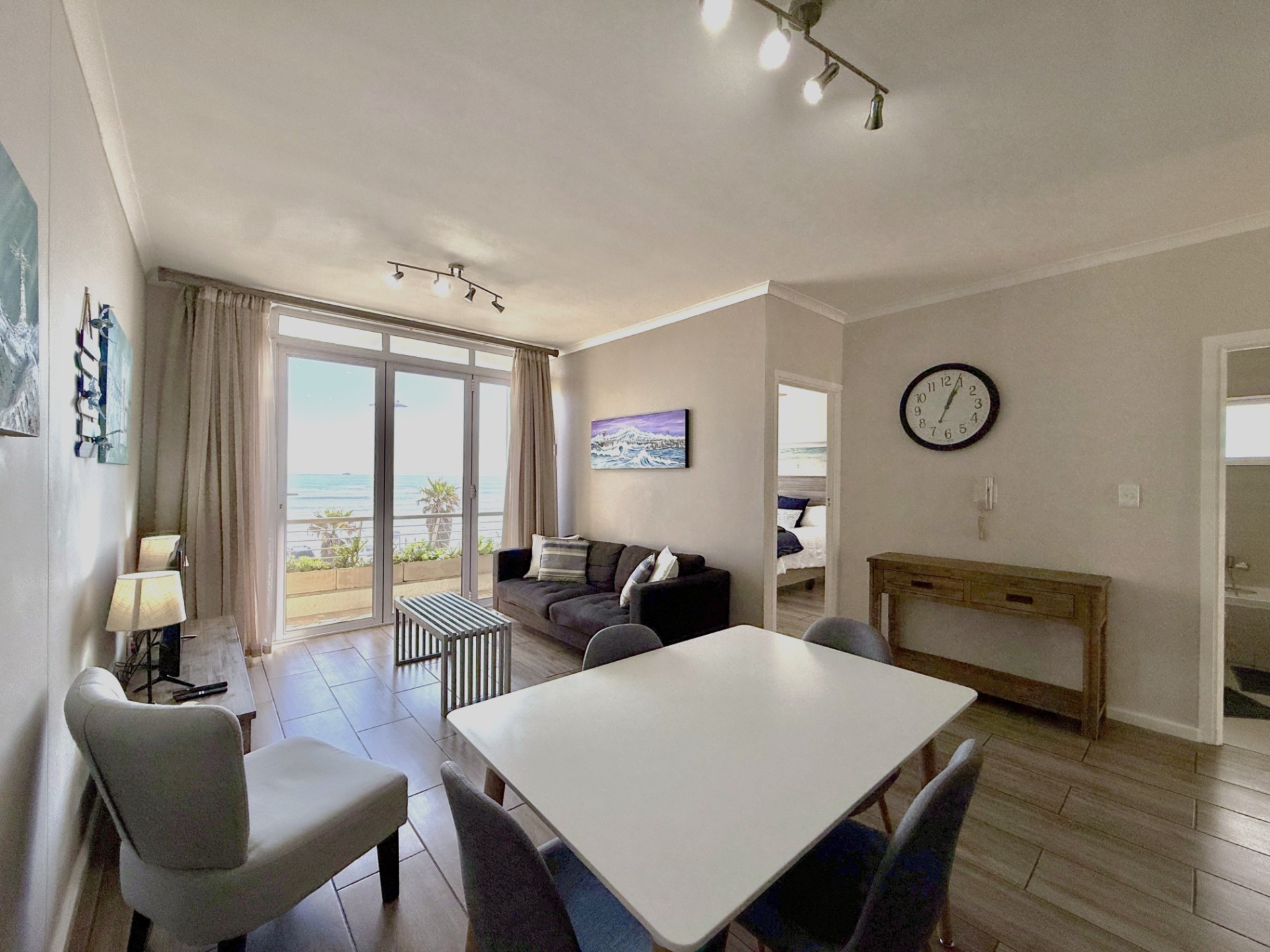 Apartment For Sale in Lagoon Beach, Milnerton