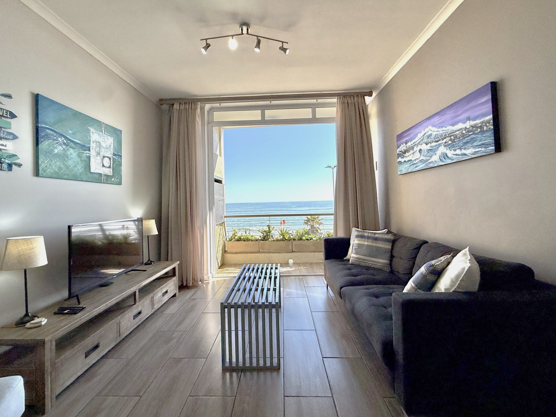 Apartment For Sale in Lagoon Beach, Milnerton