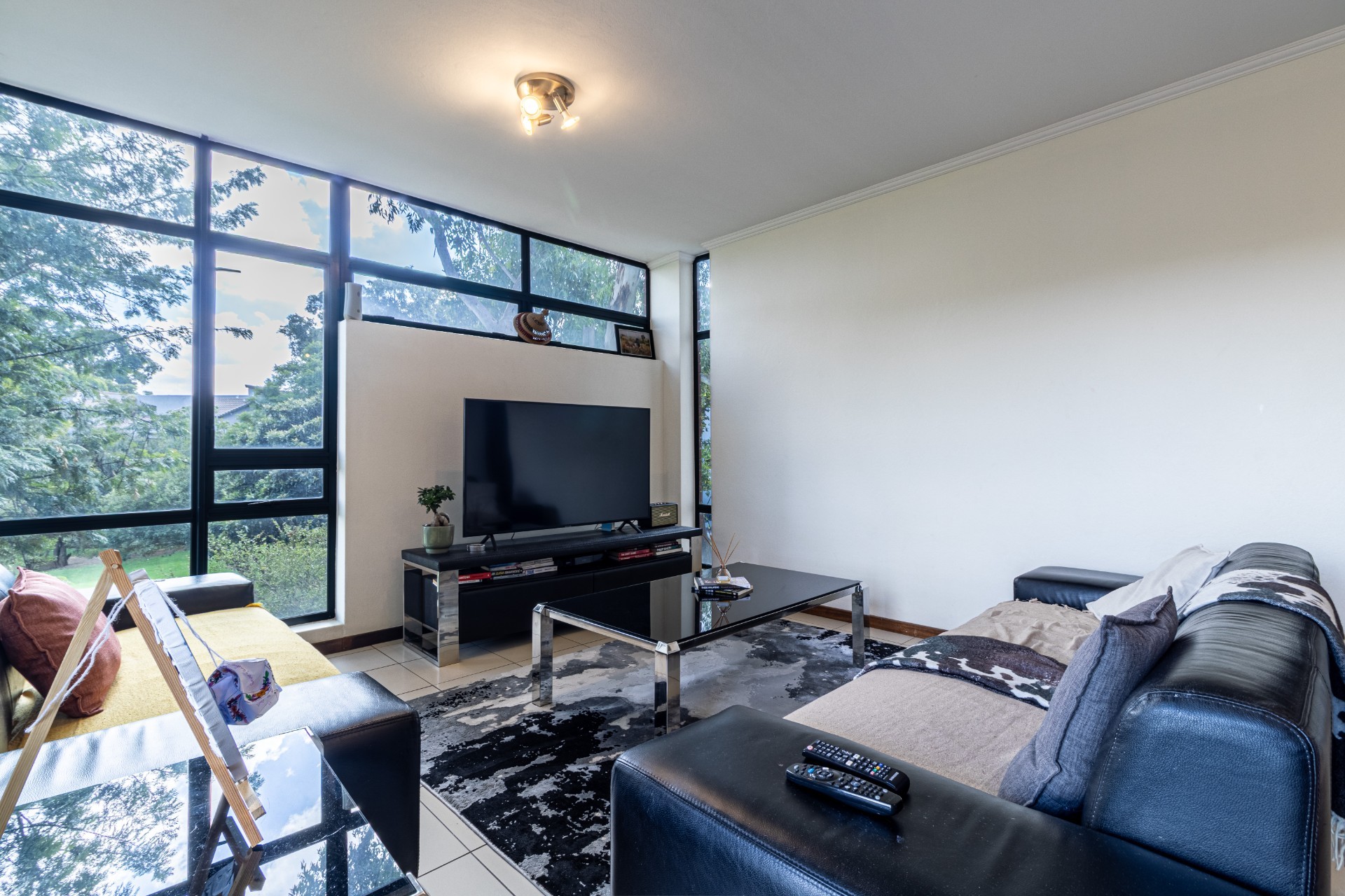 Modern 2-Bedroom Apartment with Golf Course Views in Jackal Creek