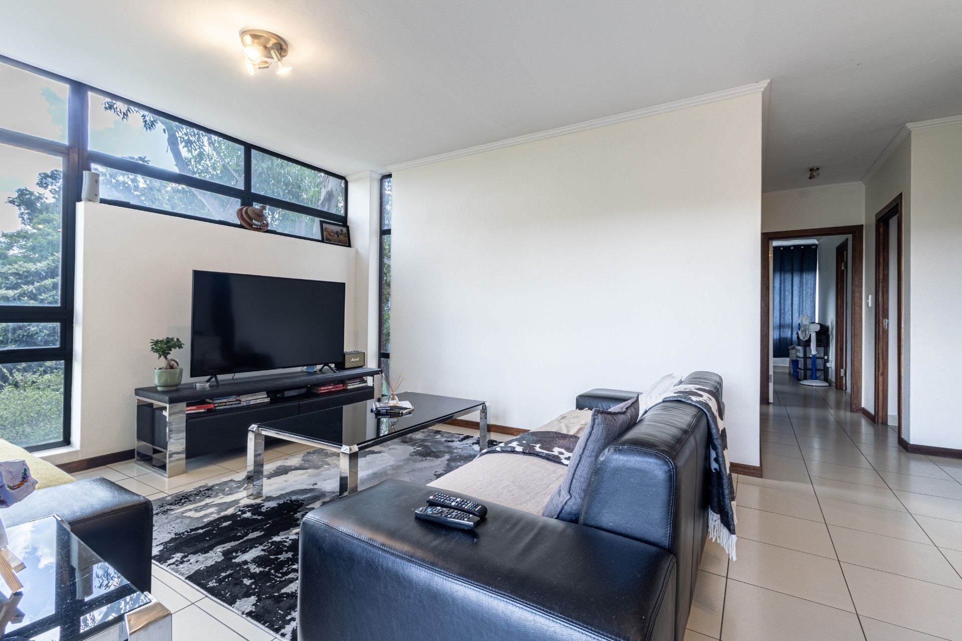 Modern 2-Bedroom Apartment with Golf Course Views in Jackal Creek