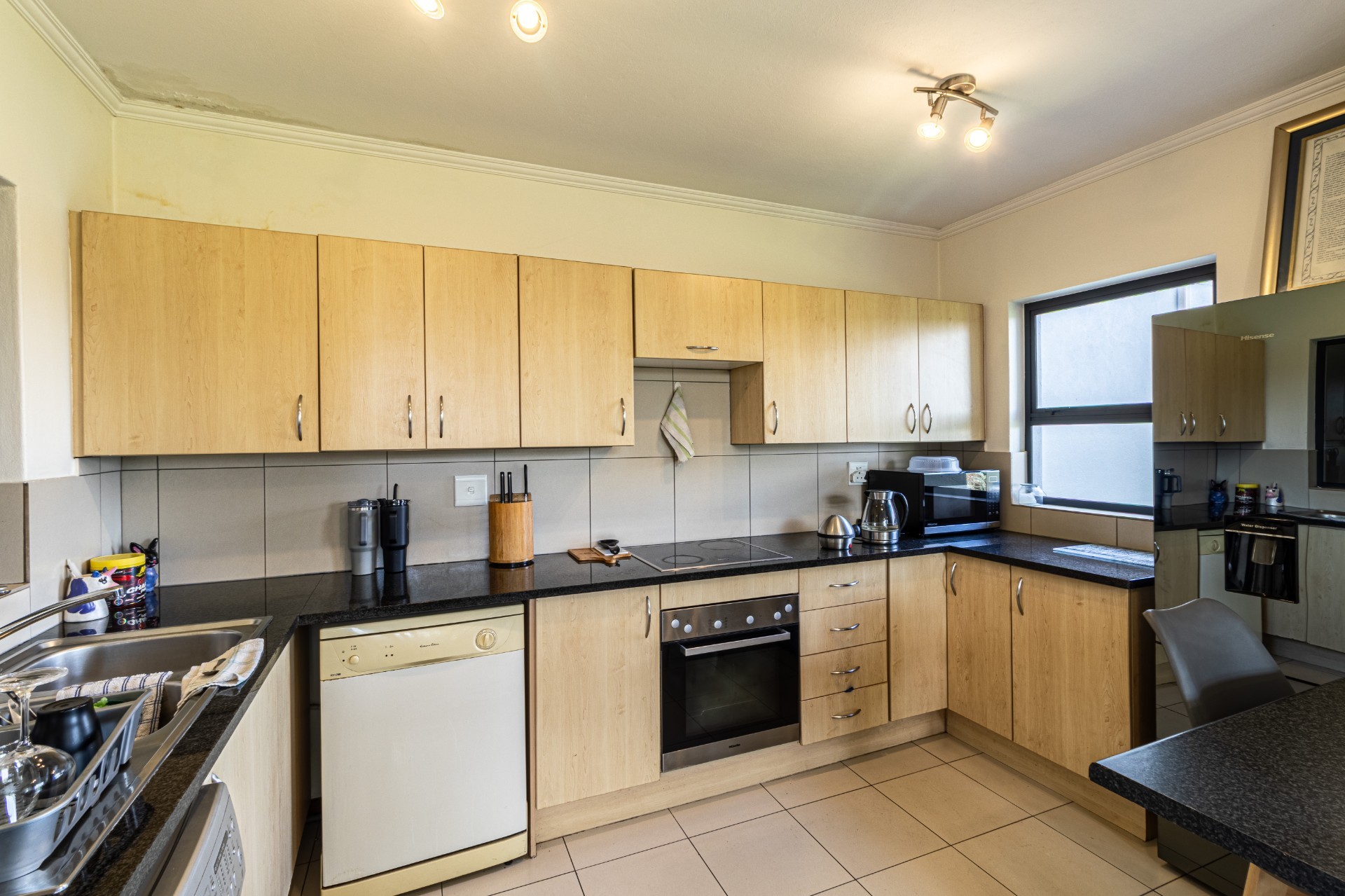Modern 2-Bedroom Apartment with Golf Course Views in Jackal Creek