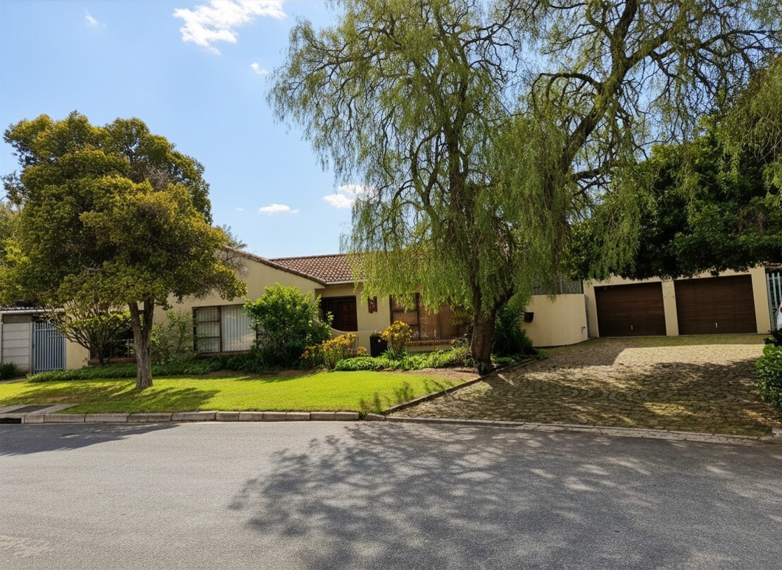 Spacious Family Living on a Large 1,081 m² Stand in the Highly Desirable Hoogstede, Brackenfell