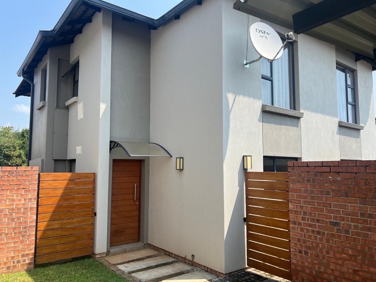 Townhouse To Rent in Stonehenge Nelspruit