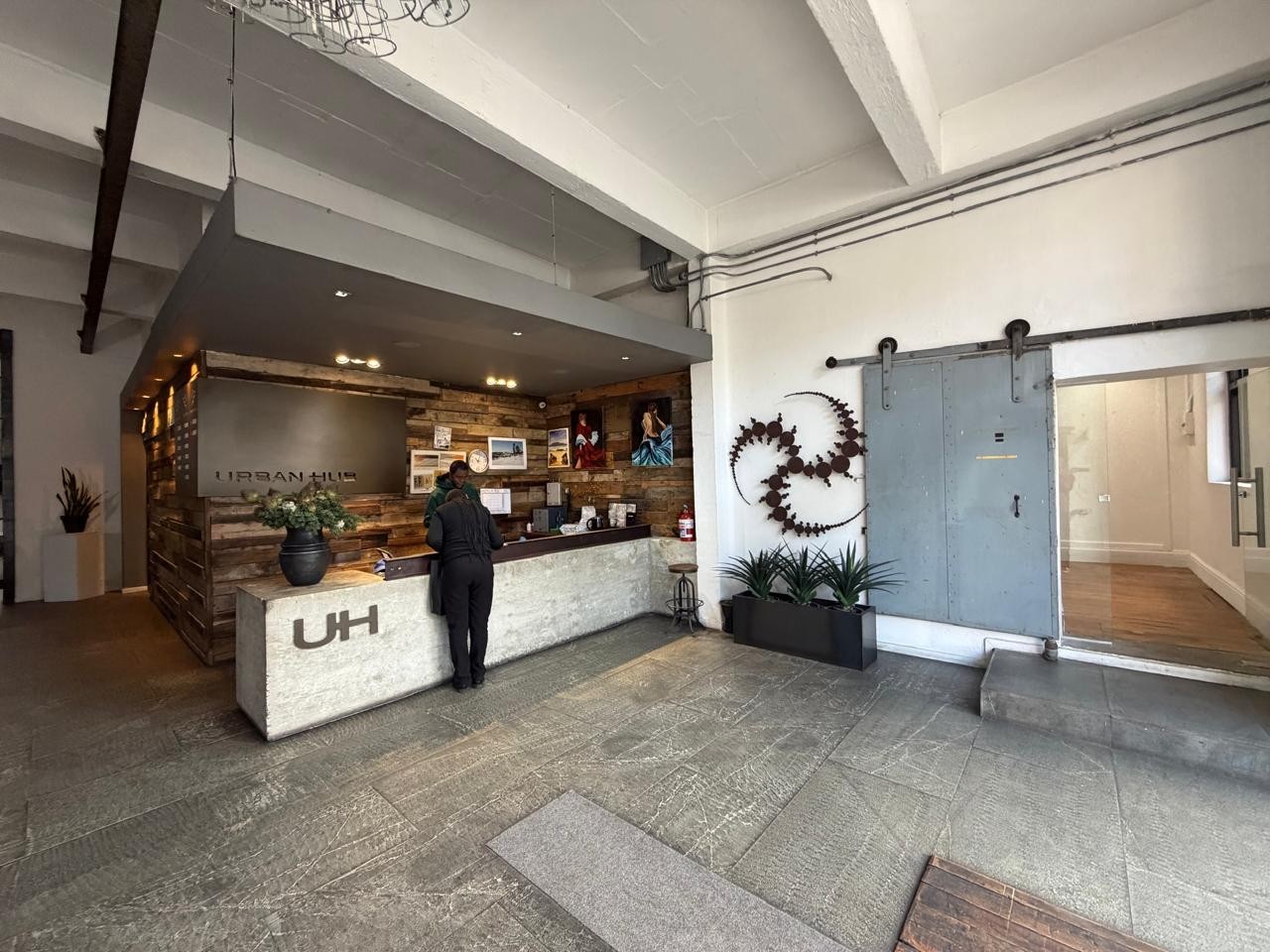 Retail Property To Rent in Cape Town City Centre, Cape Town