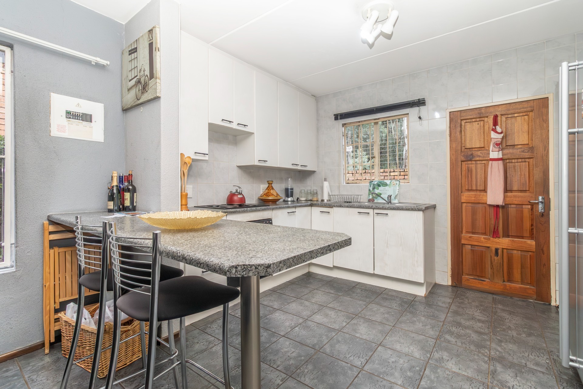 Spacious 2-Bedroom Duplex with Garden in North Riding
