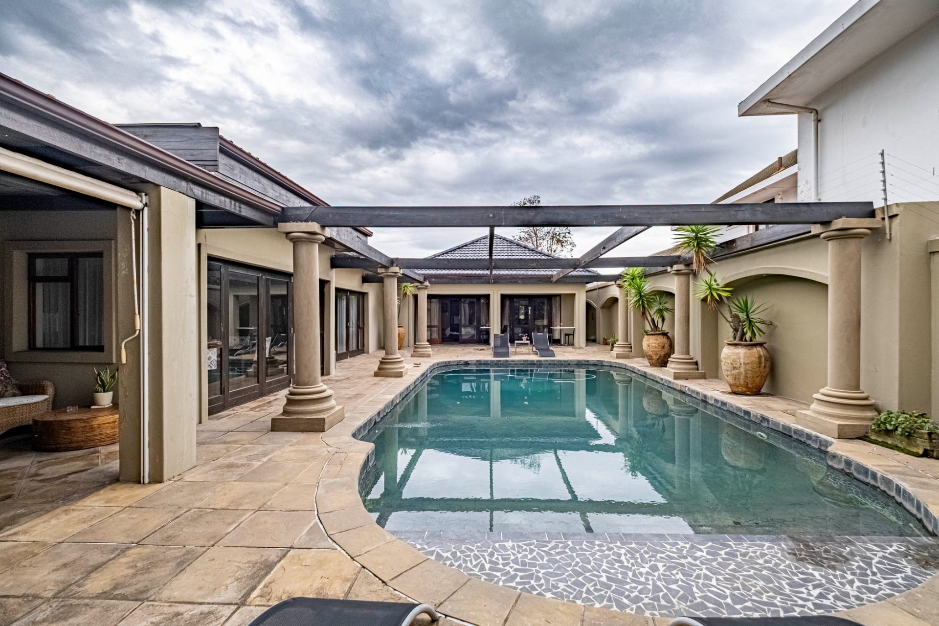 Guest House For Sale in Summerstrand, Port Elizabeth
