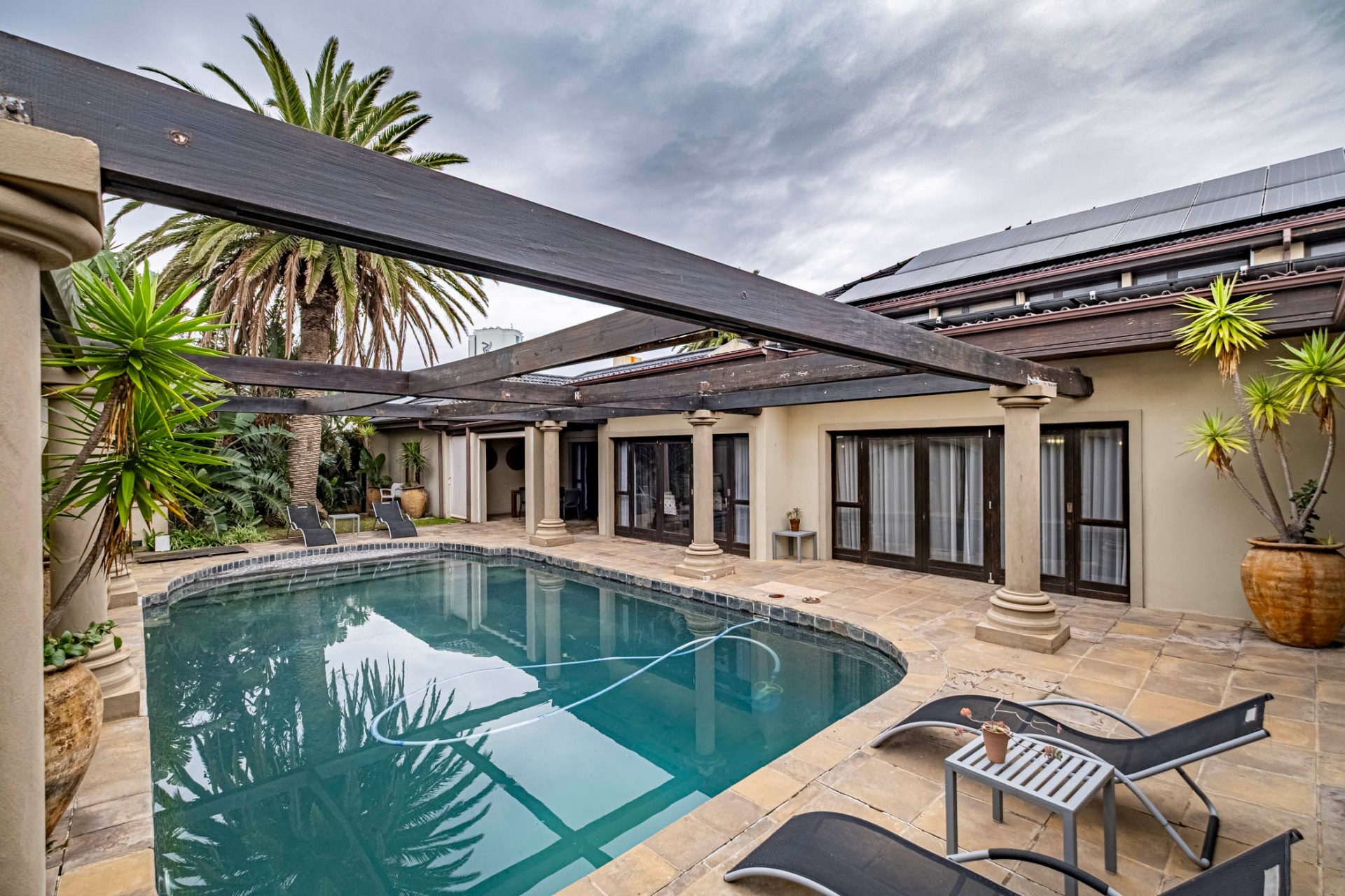 Guest House For Sale in Summerstrand, Port Elizabeth