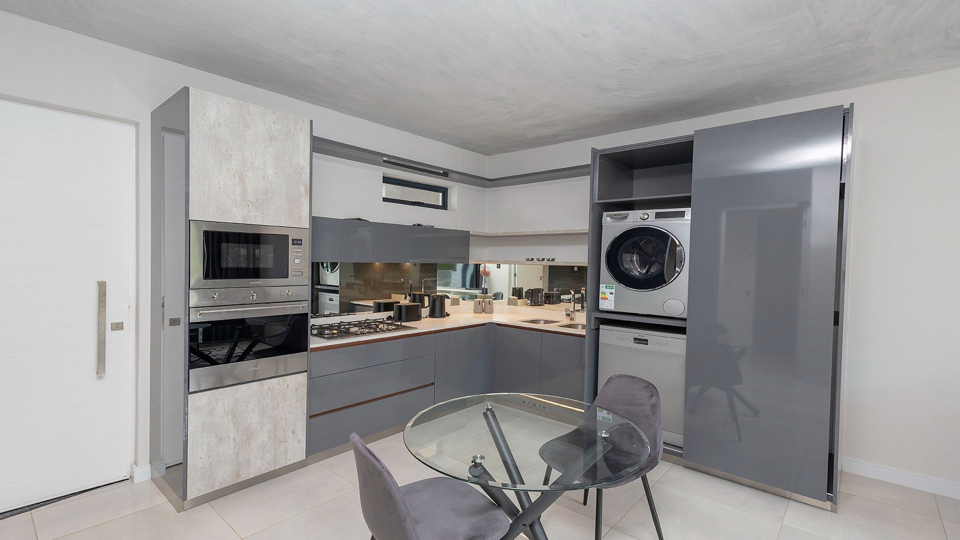 Apartment For Sale in Johannesburg
