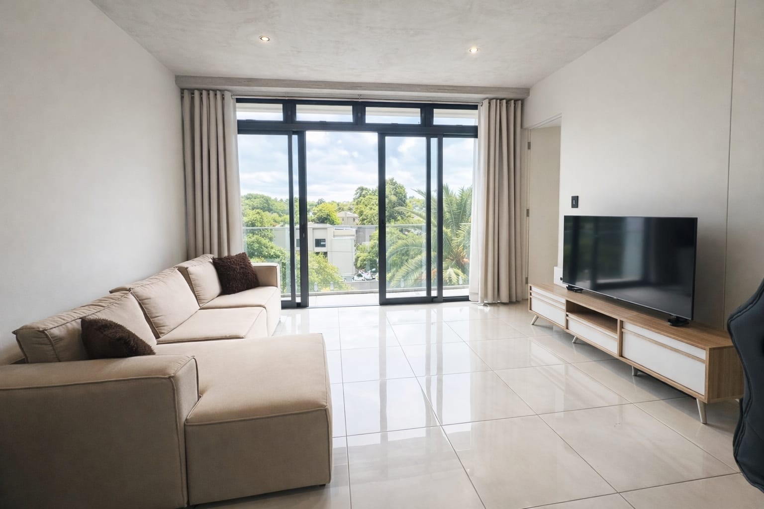Apartment For Sale in Johannesburg