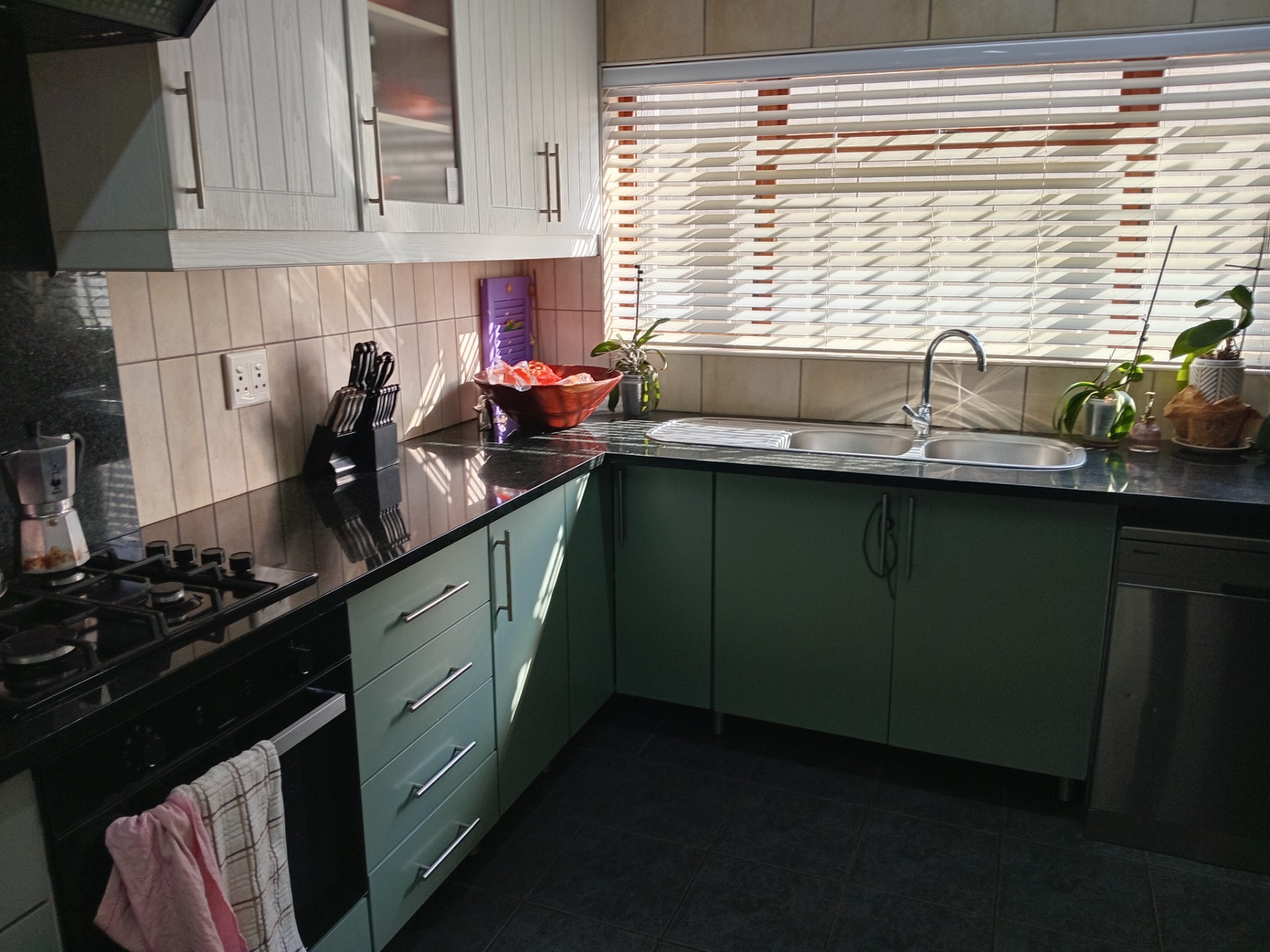 Charming Home In the Heart of Leisure Bay