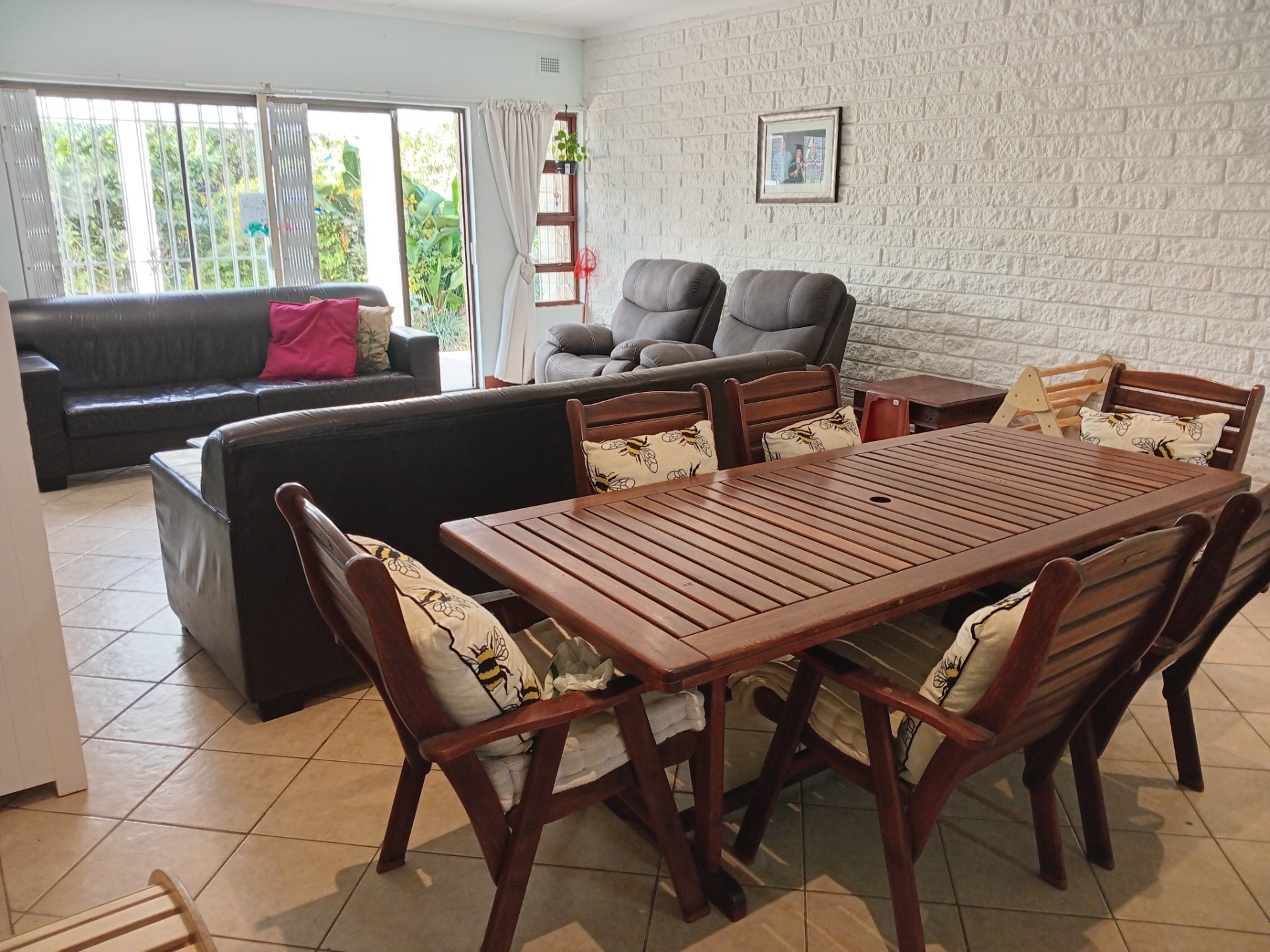 Charming Home In the Heart of Leisure Bay