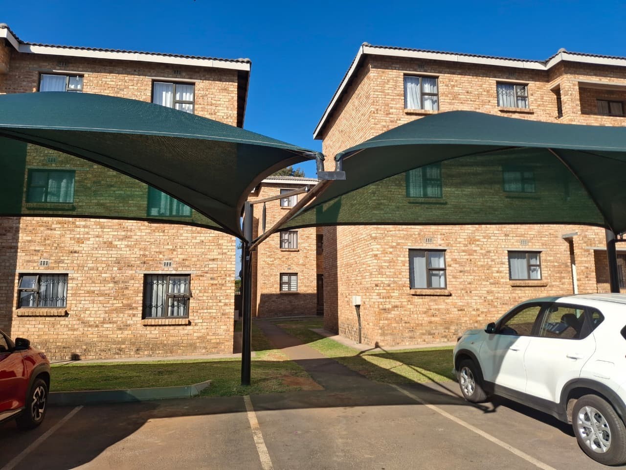 Apartment For Sale in Albertsdal, Alberton