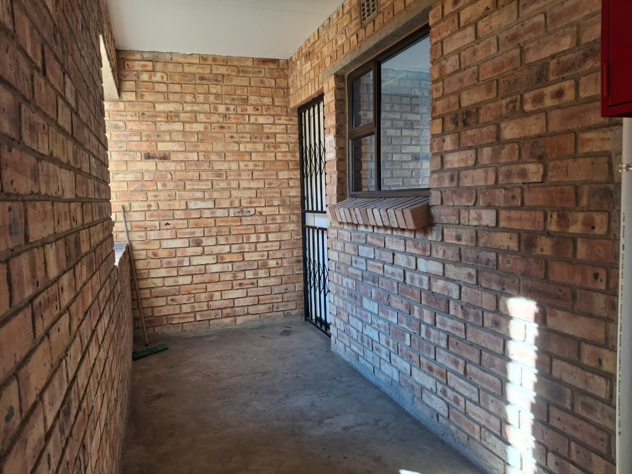 Apartment For Sale in Albertsdal, Alberton