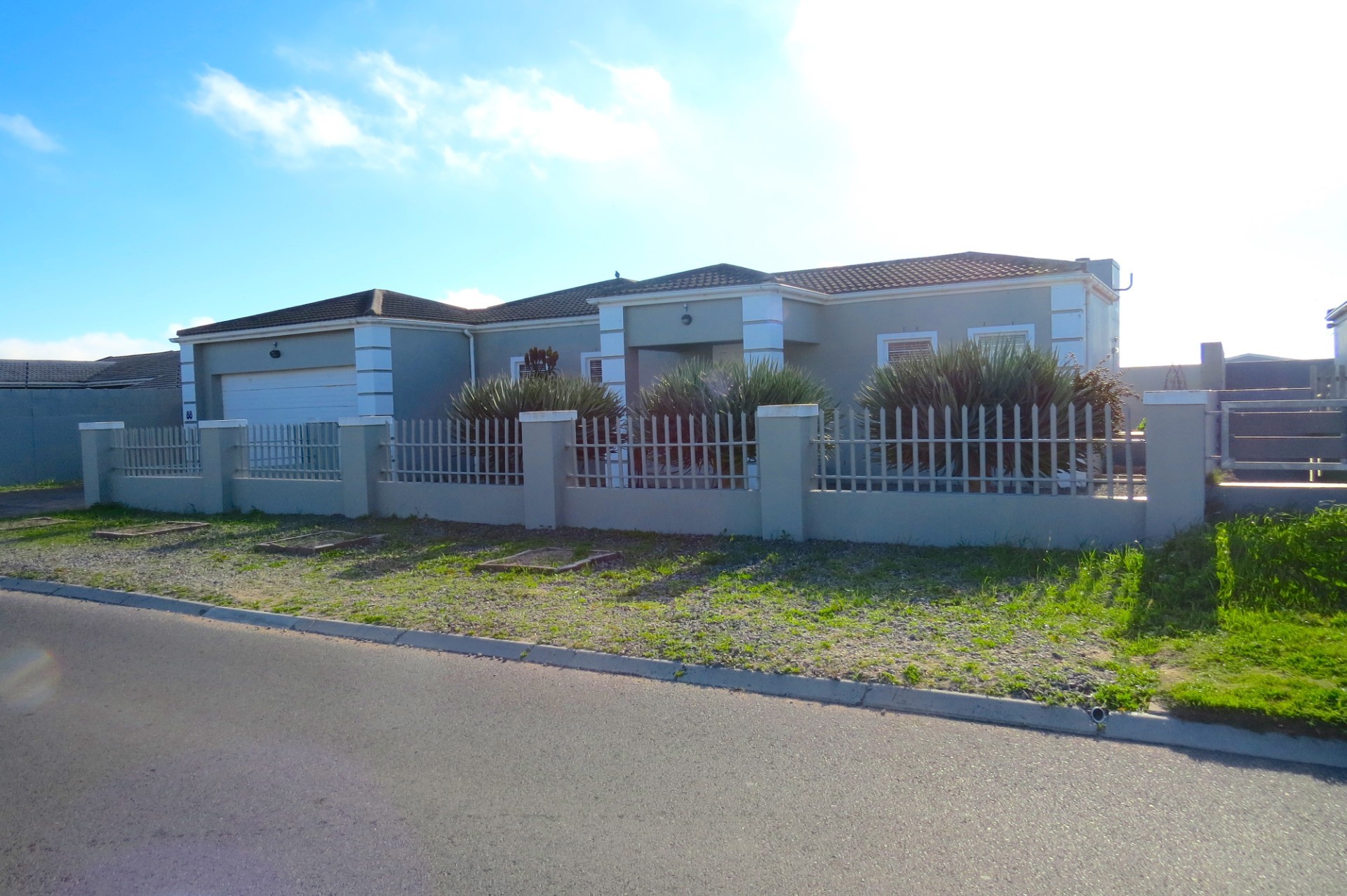Four bedroom house in Country Club, Langebaan