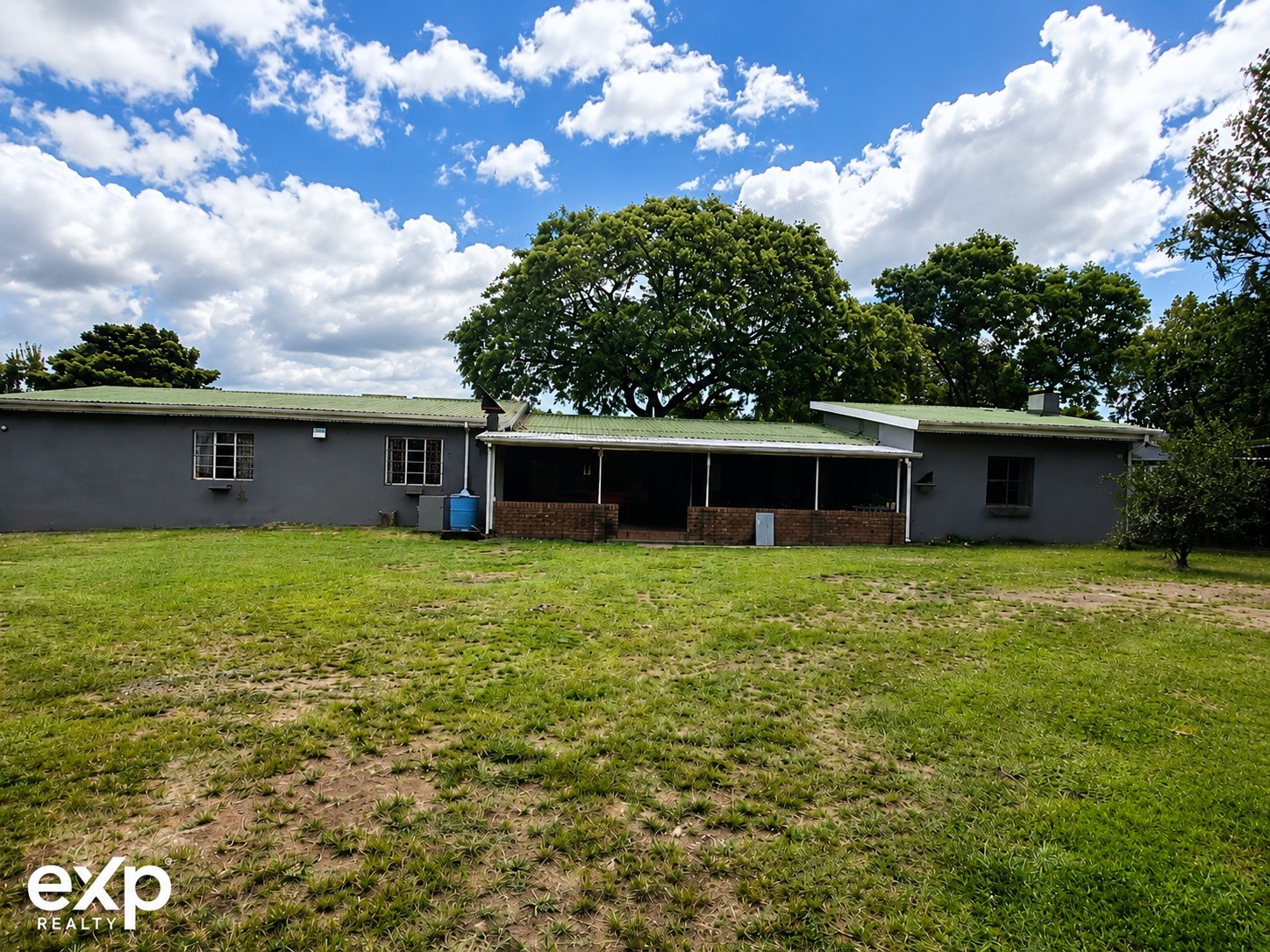 4 Bed House + 4 Cottages For Sale in Ashburton, Pietermaritzburg