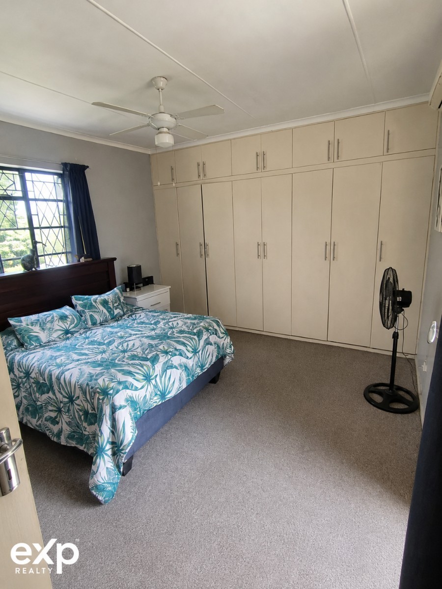 4 Bed House + 4 Cottages For Sale in Ashburton, Pietermaritzburg