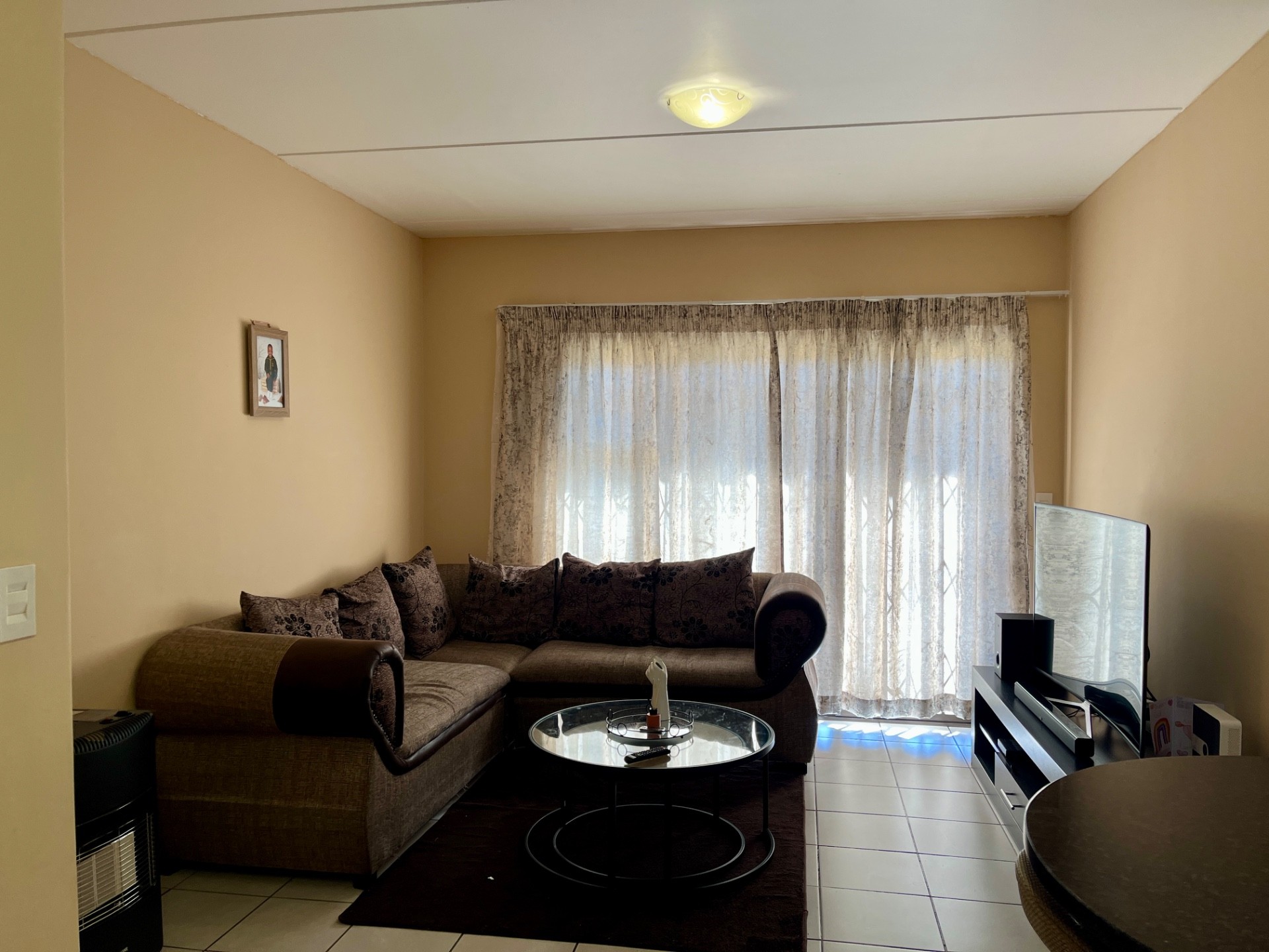 Apartment To Rent in South Crest, Alberton