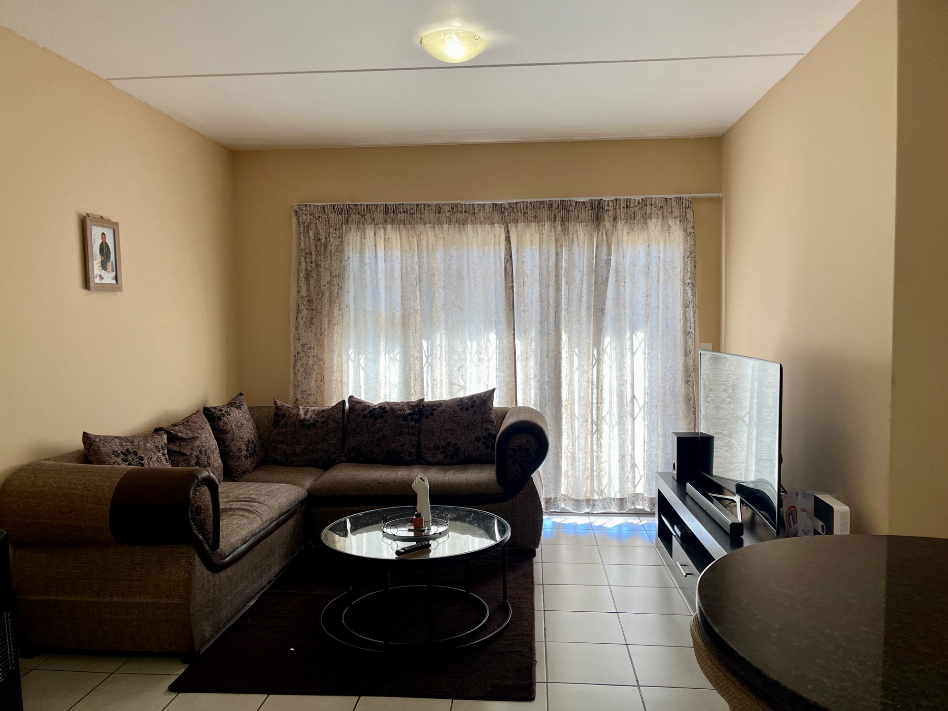 Apartment To Rent in South Crest, Alberton