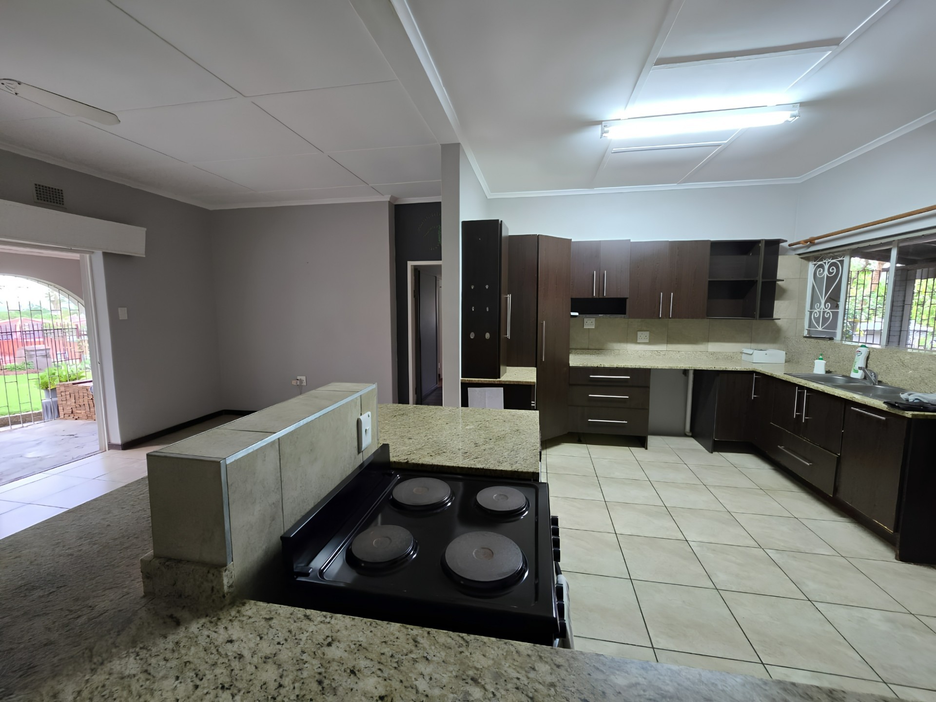 House For Sale in Nelspruit Ext 2, Nelspruit
