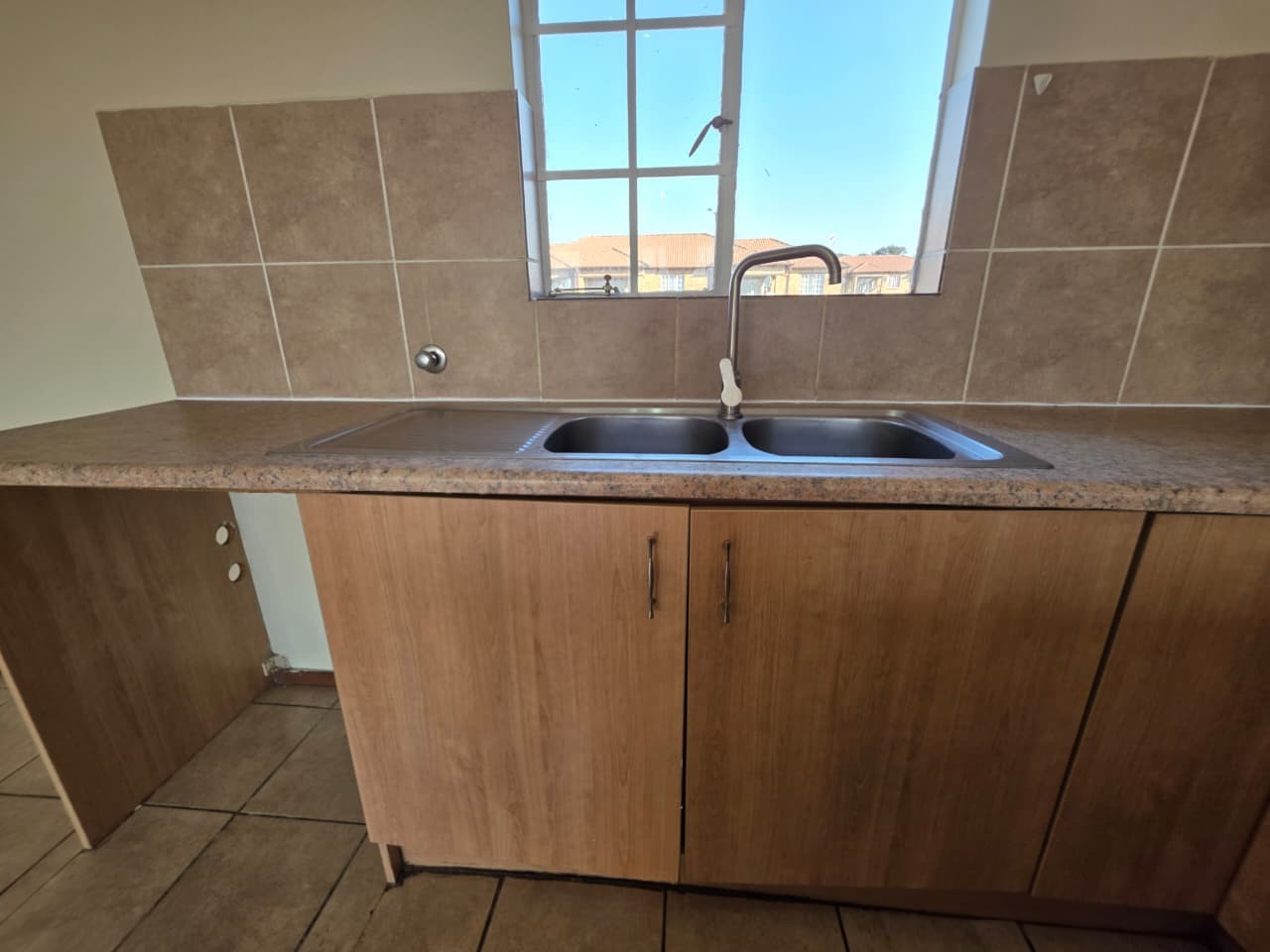 Apartment For Sale in Erand Gardens Midrand Gauteng