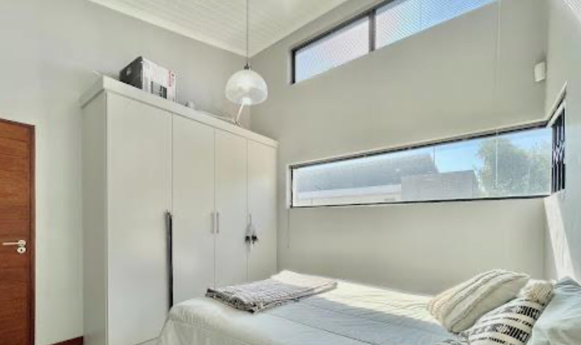 Sophisticated Modern Light Lock-Up-and-Go Living (Exceptionally Located)