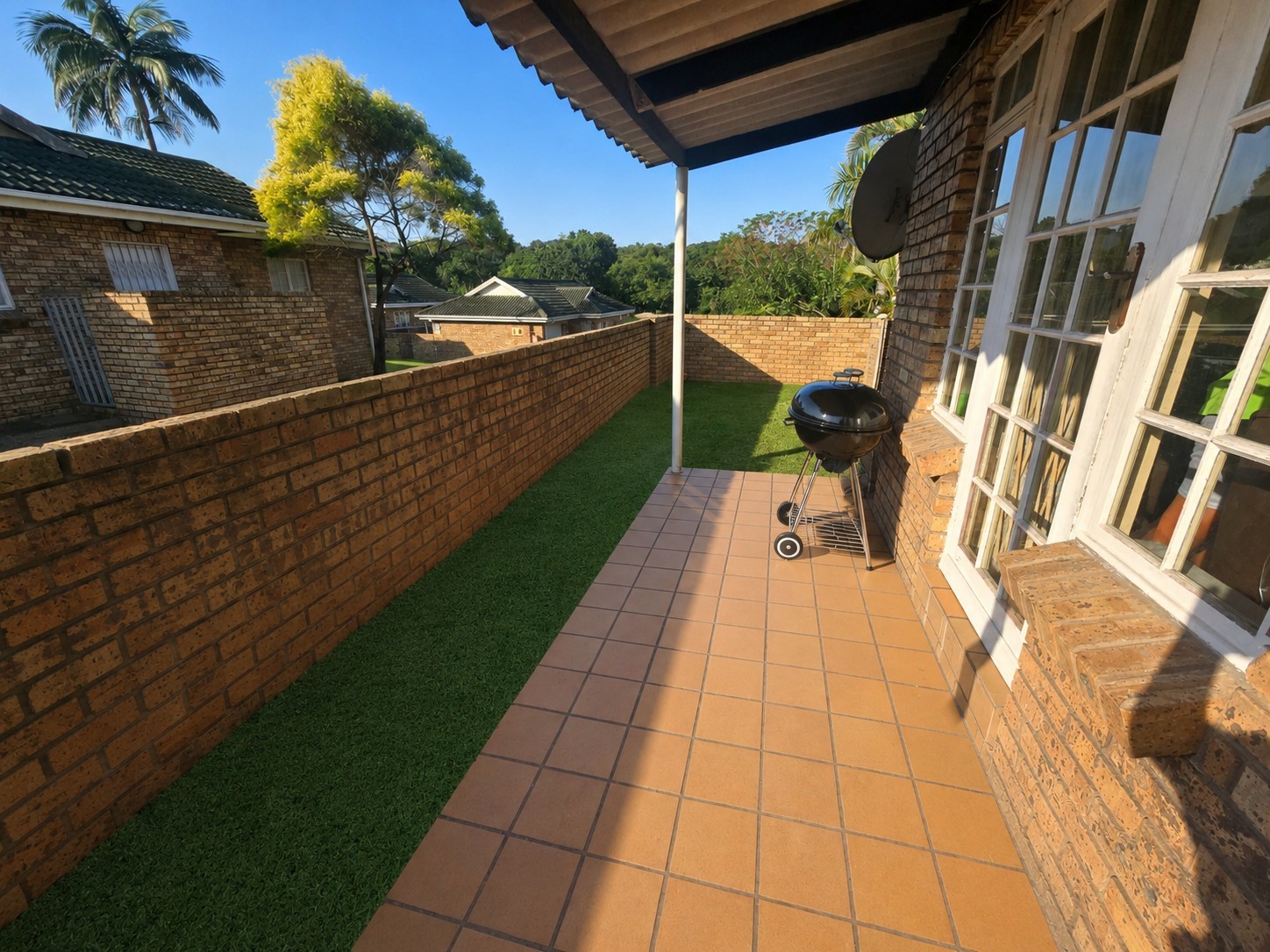 2 Bedroom simplex for sale in the heart of Meerensee