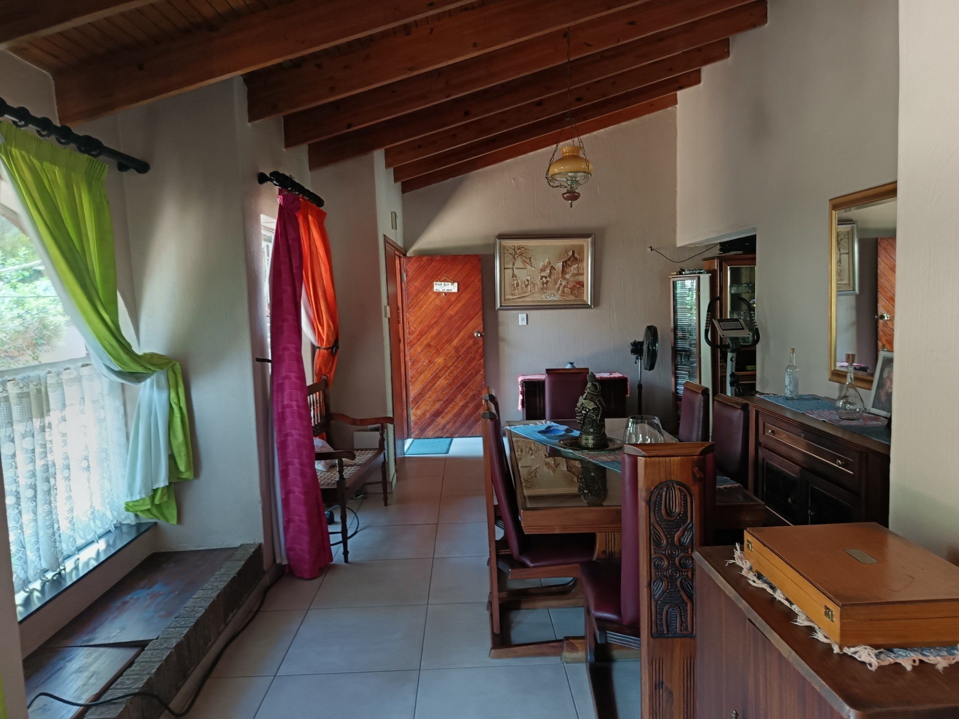 Family Home with 2 Income-Generating Cottages
