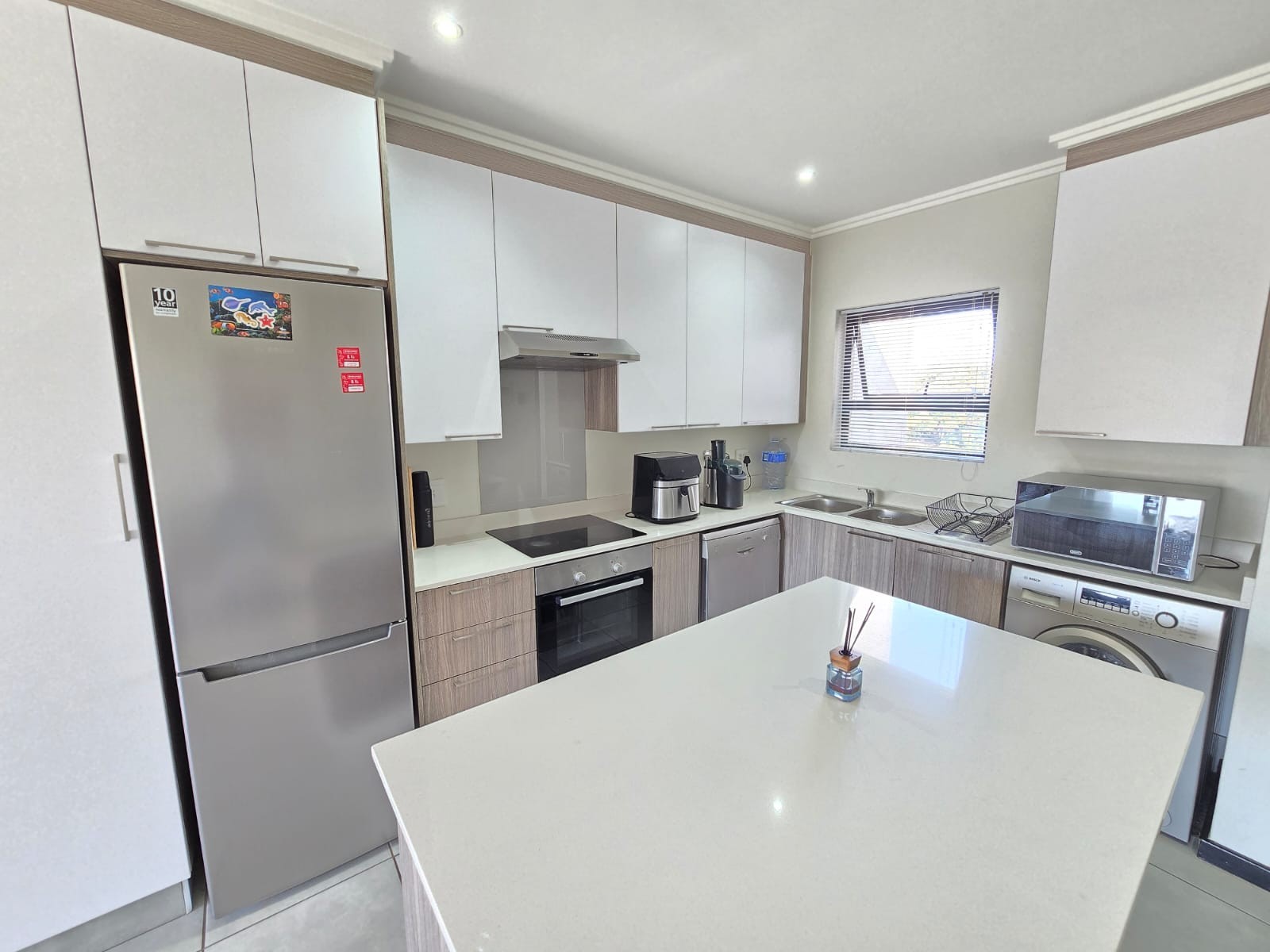 Modern Semi-Furnished 2 Bed, 2 Bath Apartment in Ventura Estate Craigavon Fourways