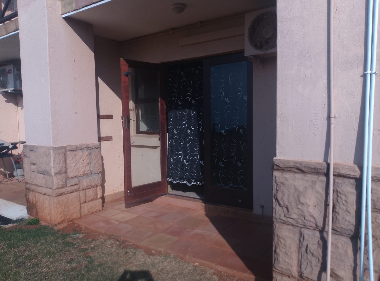 Port Edward. Studio Apartment within a Hotel