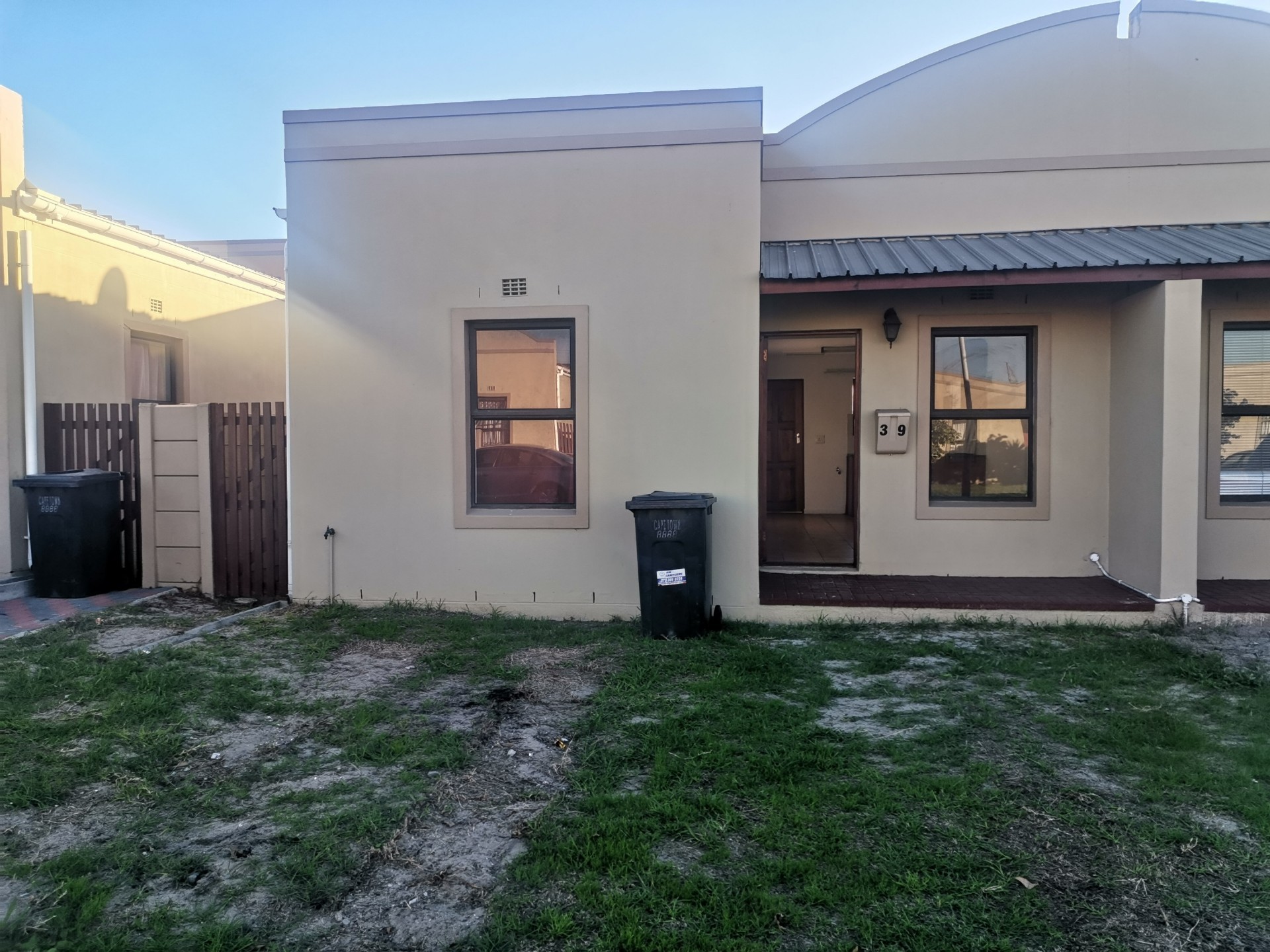 2 Bedroom Townhouse for sale in Bardale Village, Kuilsriver