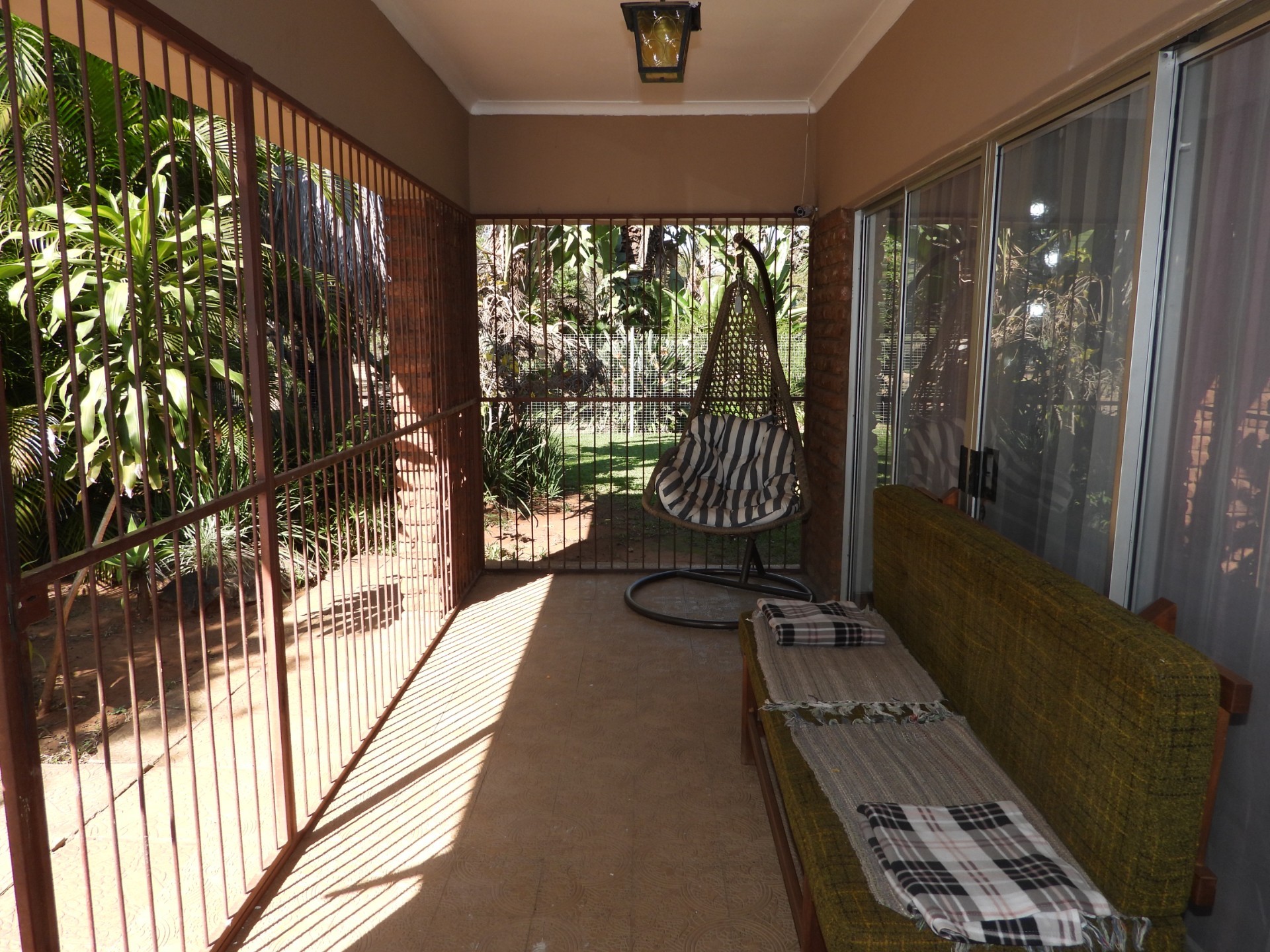 House with flatlet for sale in quiet area