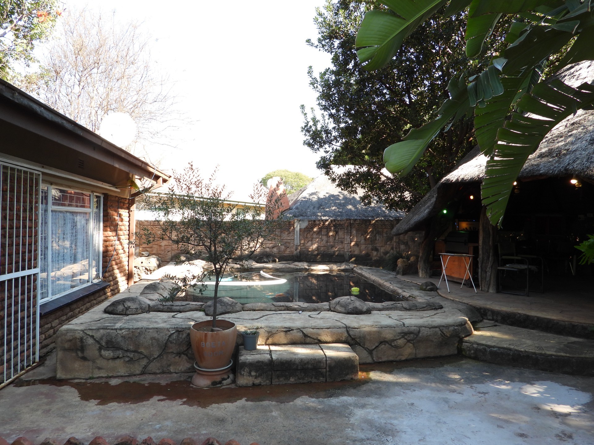 House with flatlet for sale in quiet area